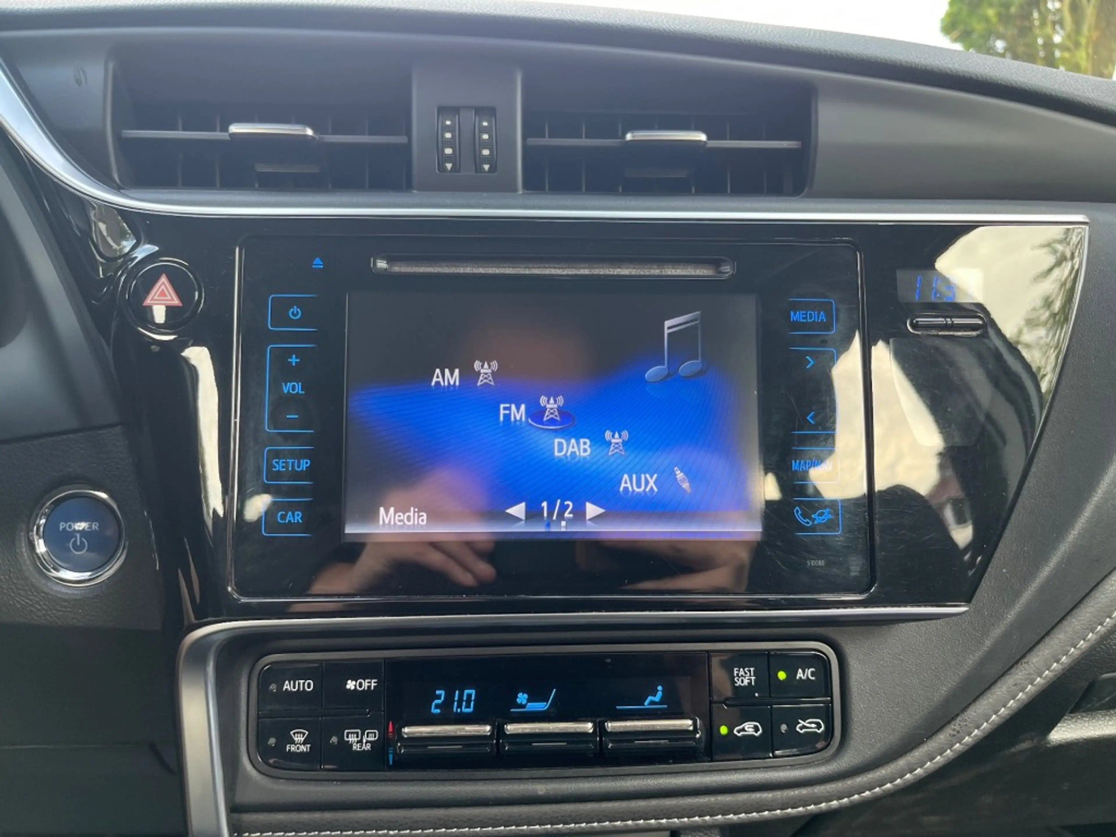 Toyota Auris 1.8 HYBRID AUTOMAAT / NAVI / CAMERA / DAB / CRUISE — photo 11
