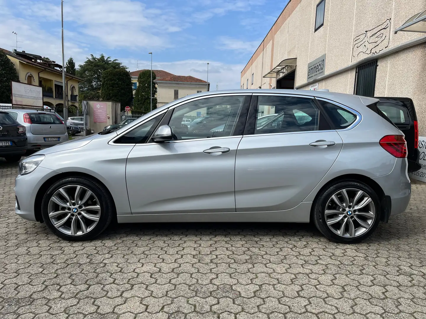 BMW 216 Active Tourer Luxury automatica - EURO 6B Stříbrná - 2