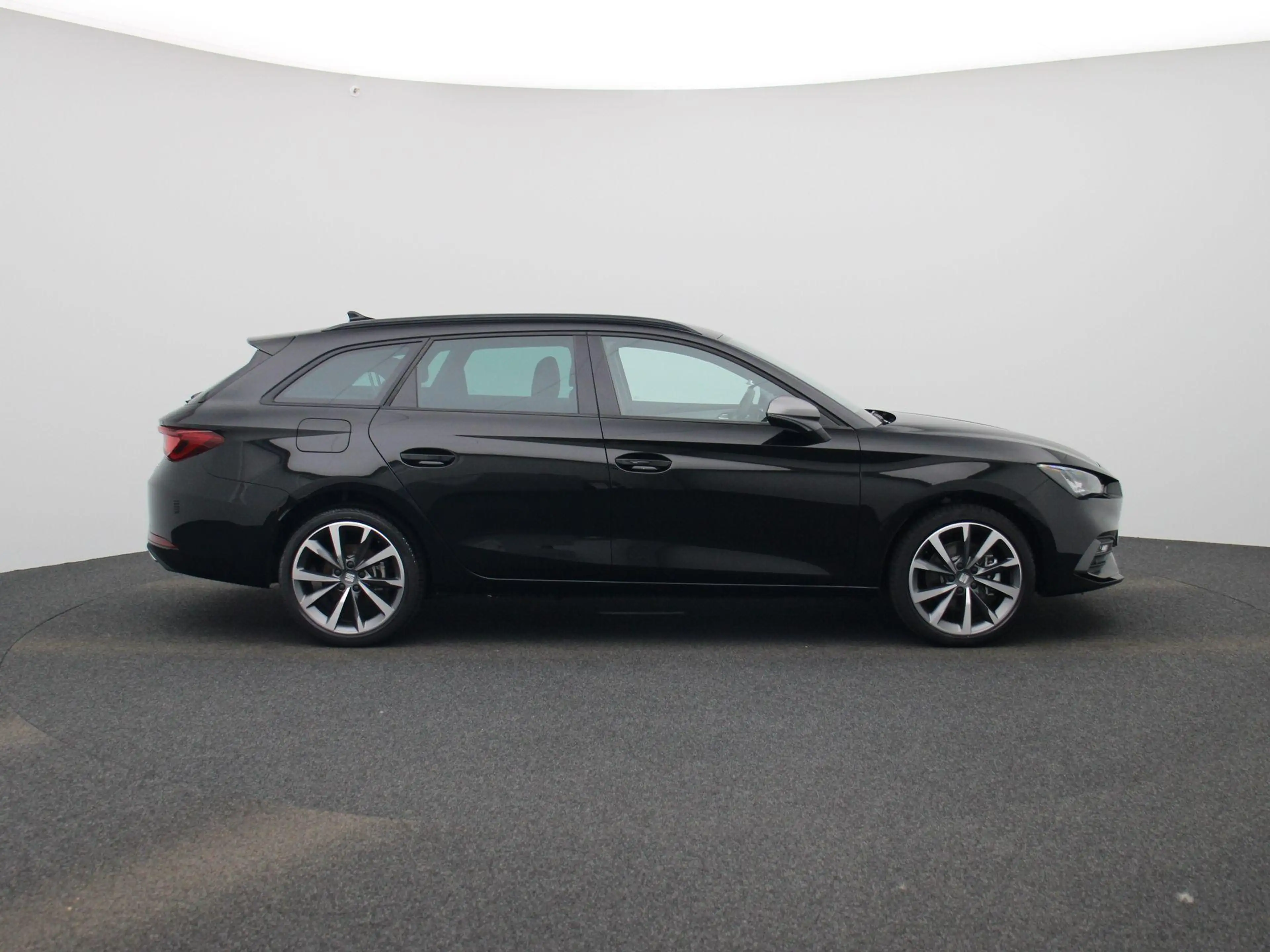 SEAT Leon e-Hybrid Sportstourer 1.5 TSI FR Business 204 PK | Automaat — photo 6