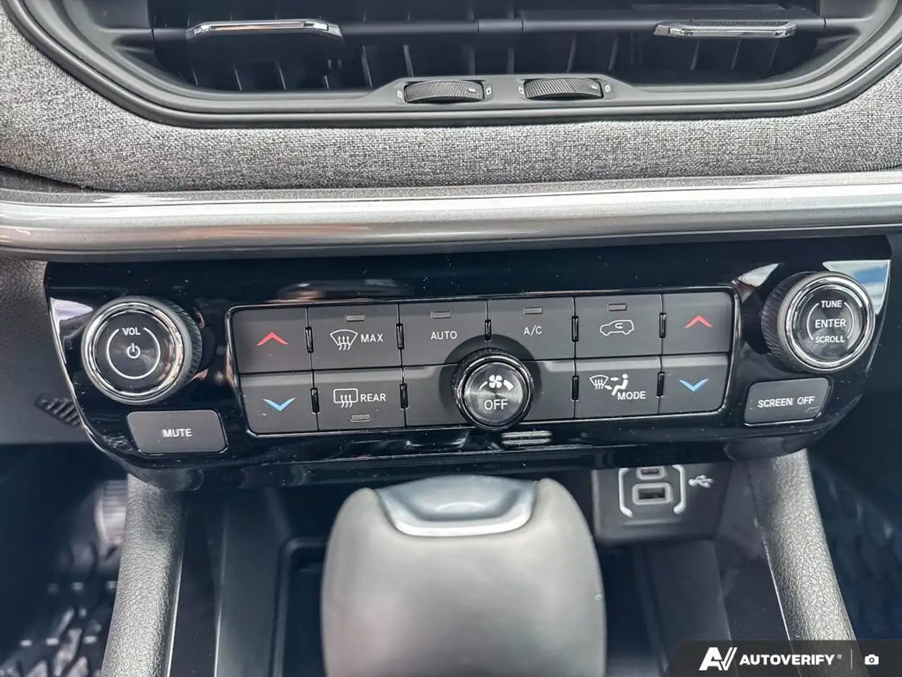 Jeep Compass снимка Jeep Compass