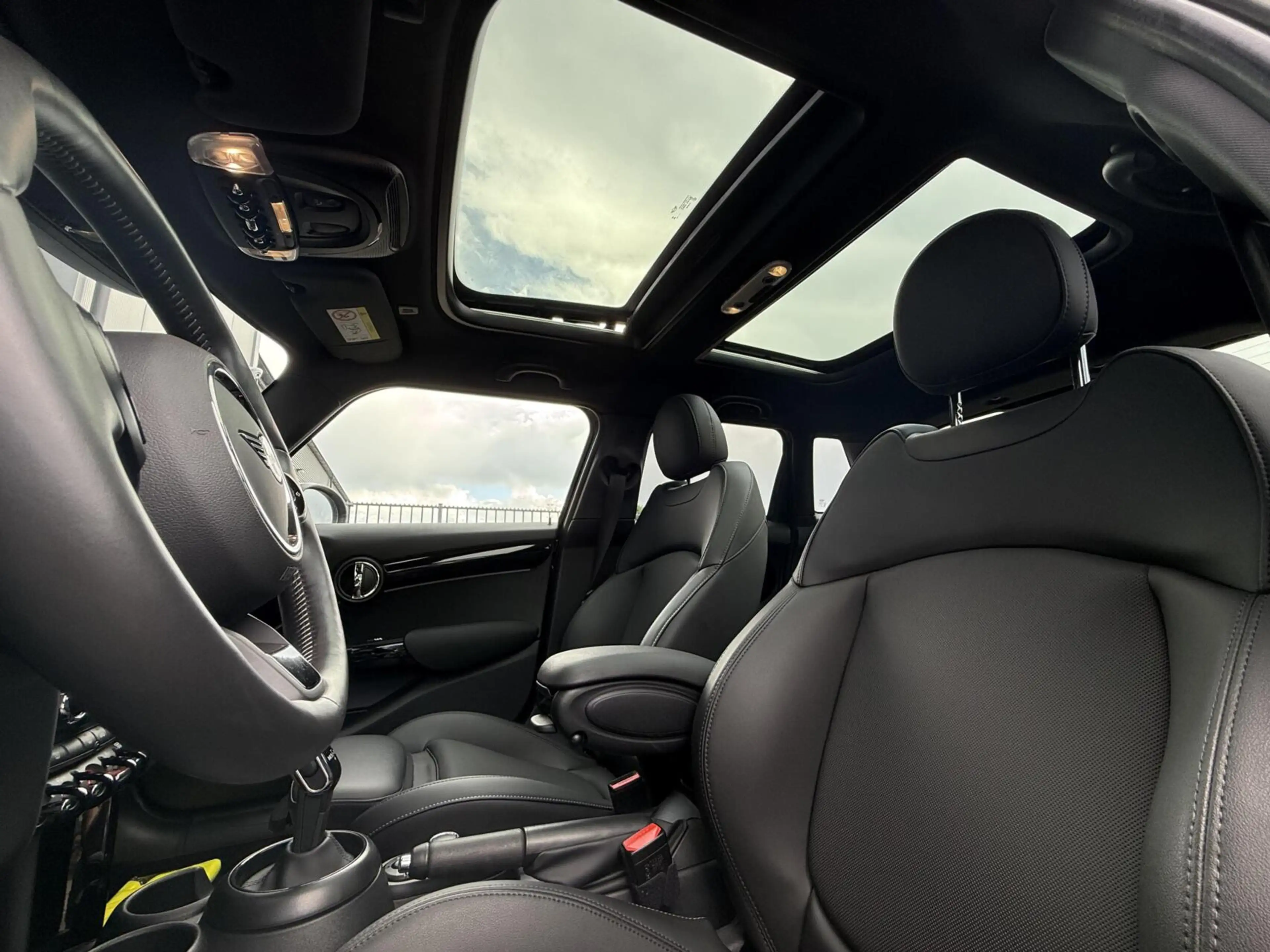 MINI Cooper S 5-Deurs 2.0 Classic|H&K|Pano|Camera|Head up| — photo 6