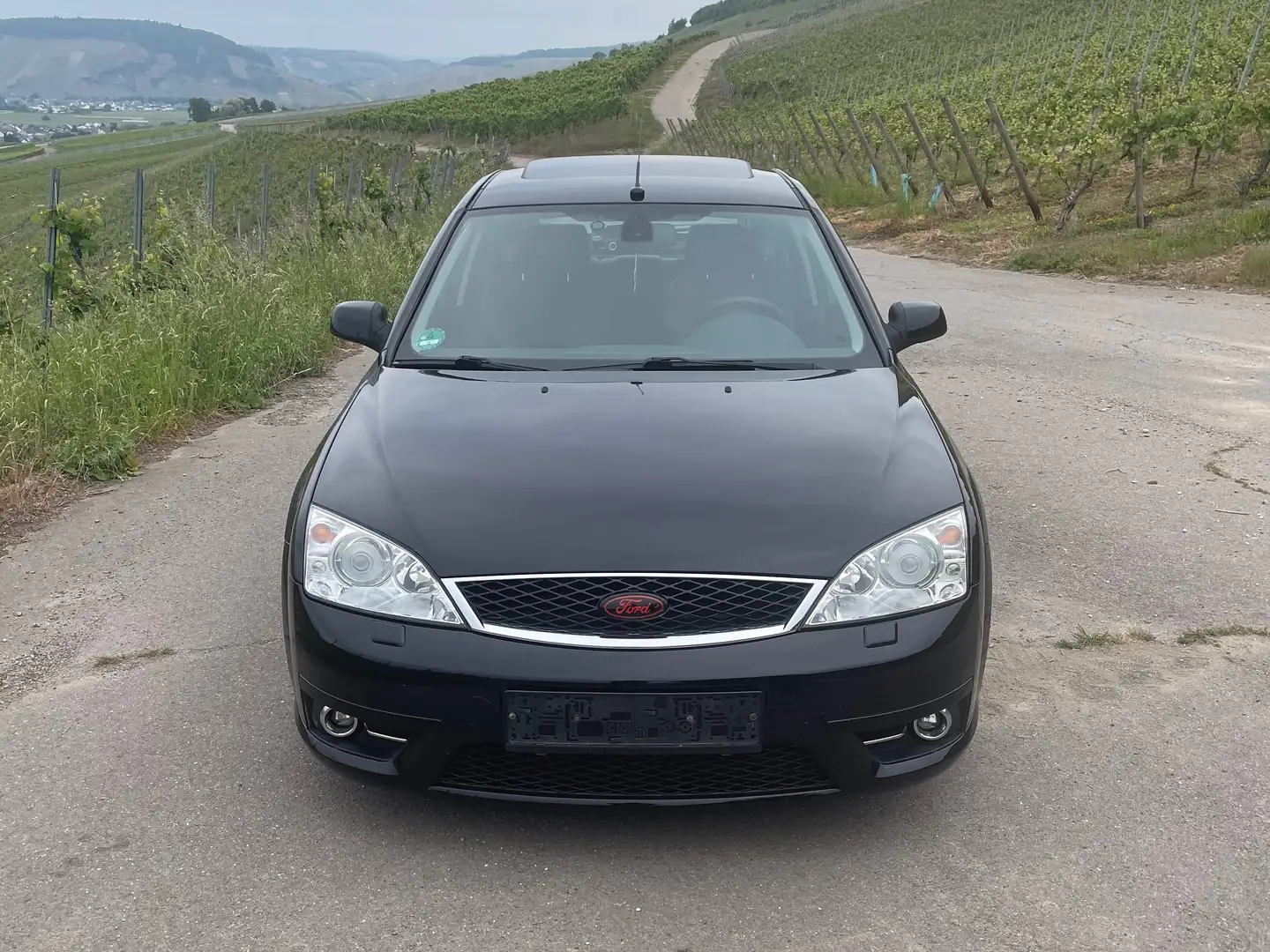 Ford Mondeo Mondeo Fließheck 3.0 V6 ST 220 Schwarz - 1