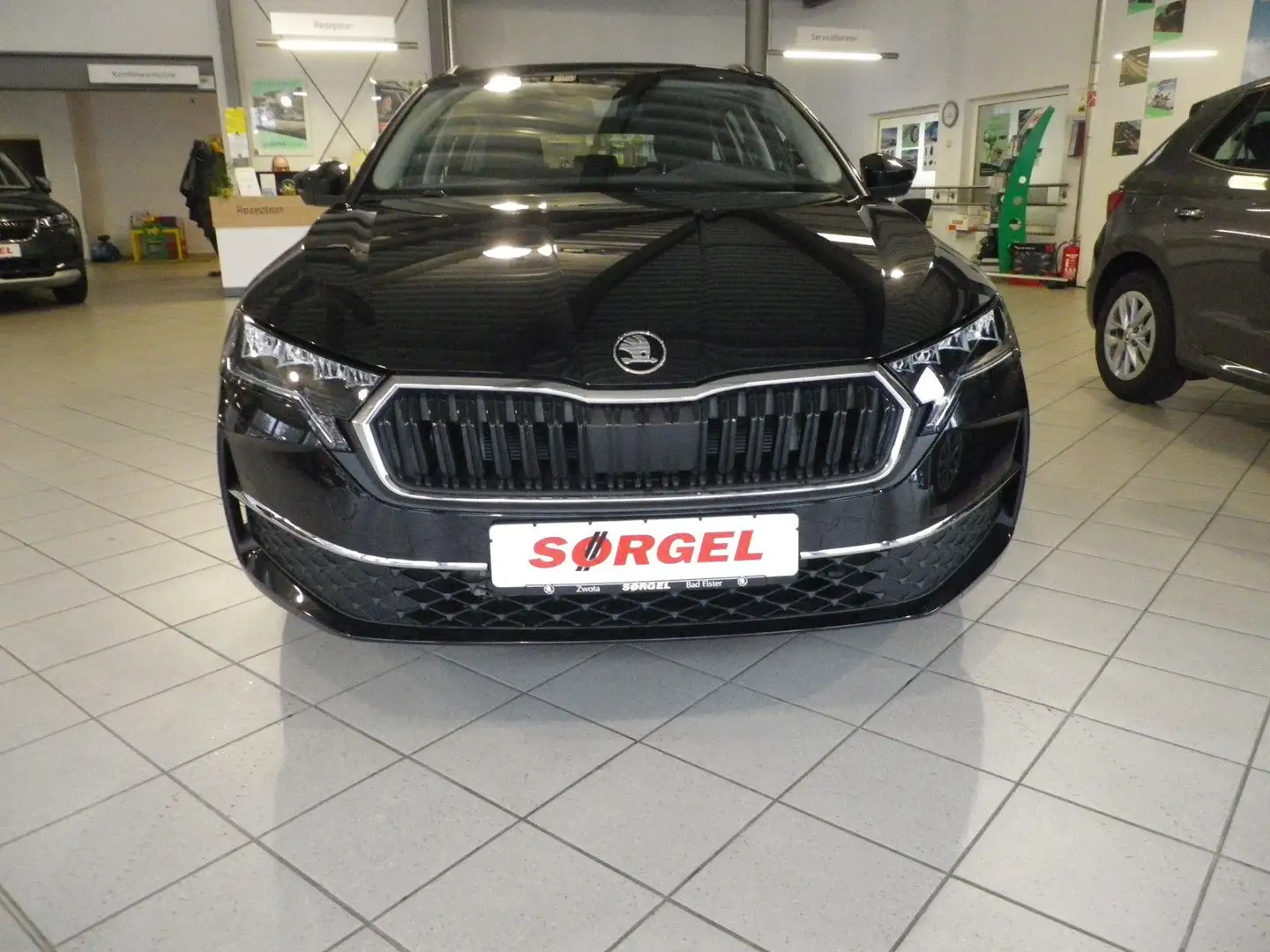 Skoda Octavia Combi 1.5 TSI mHEV 110 kW Selection Schwarz - 2