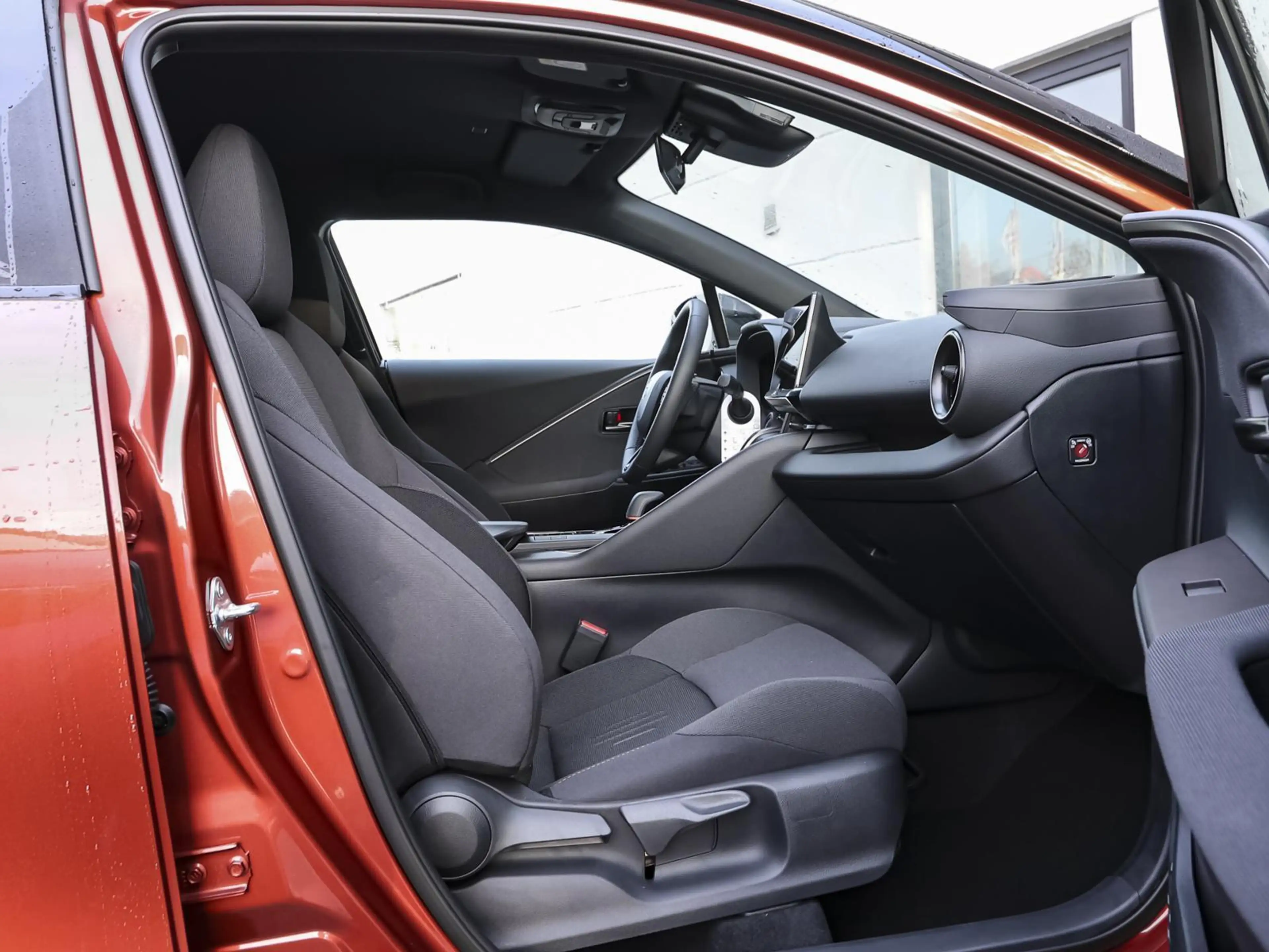 Toyota C-HR 2.0 Plug-in Hybrid Teamplayer Technik Paket — photo 3