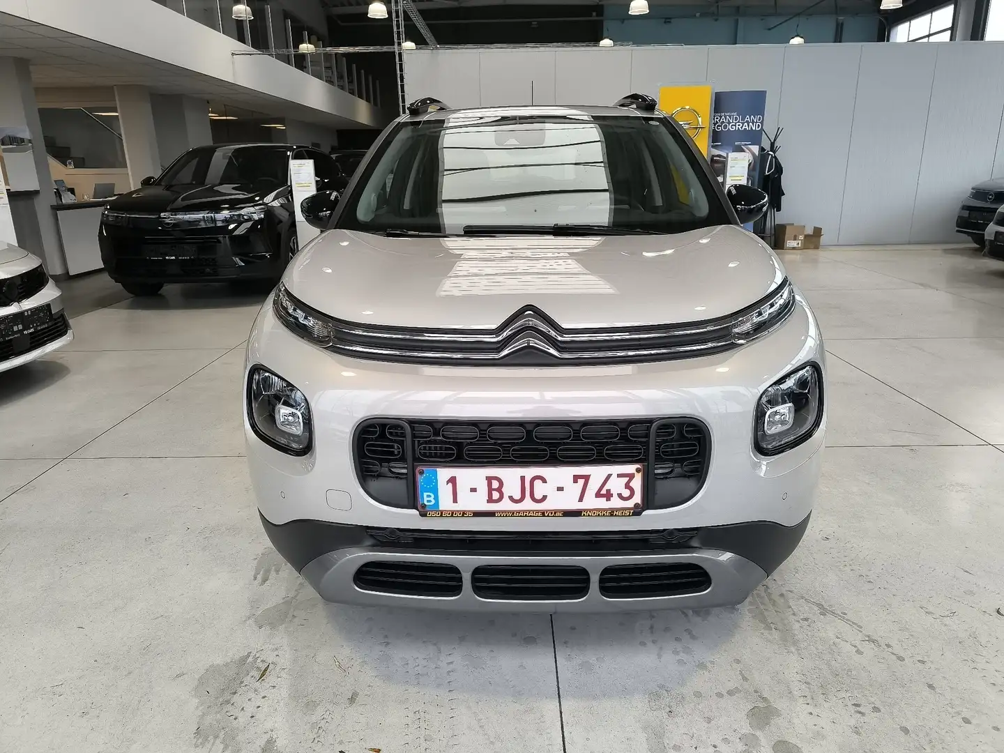 Citroen C3 Aircross 1.2Turbo*ParkS.V/A+CAM*TREKH.*Navi*CruisC*ApplCP* Beige - 2