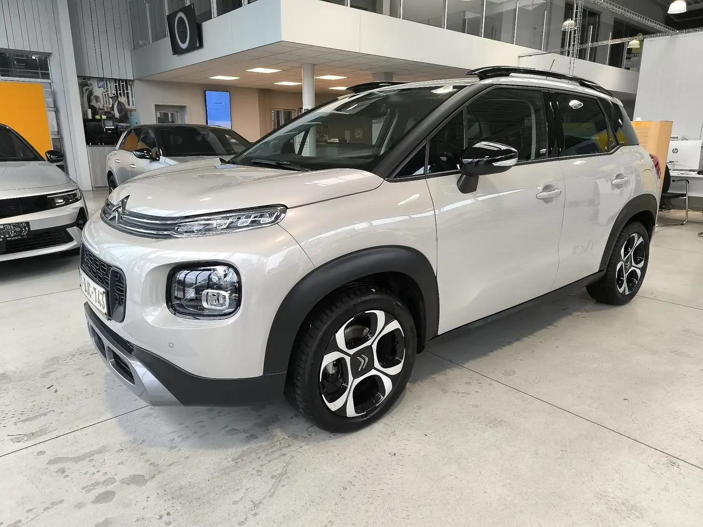 Citroen C3 Aircross 1.2Turbo*ParkS.V/A+CAM*TREKH.*Navi*CruisC*ApplCP* Beige - 1