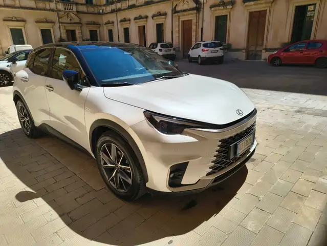 Lexus LBX