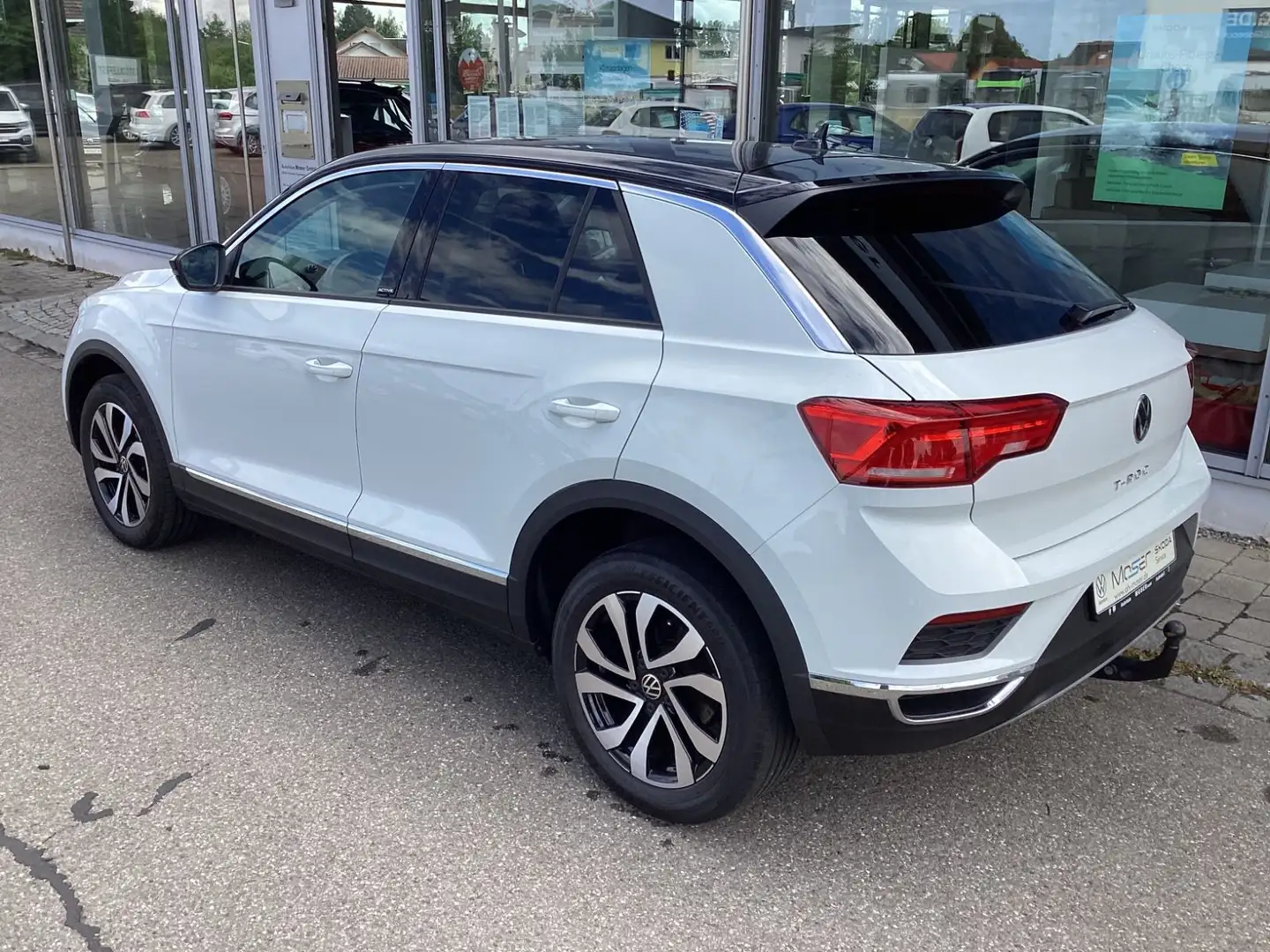 Volkswagen T-Roc 1.5 TSI DSG Active/Kamera/LED/ACC/Navi/AHK Weiß - 2