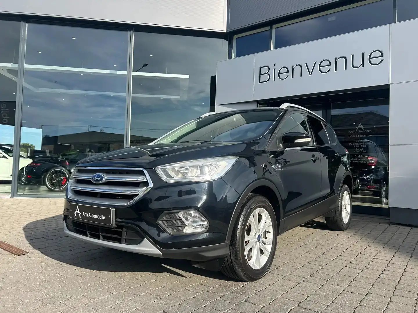 Ford Kuga 1.5 TDCi *CARPLAY*1ER PROPRIO*GARANTIE 12 MOIS* Zwart - 1