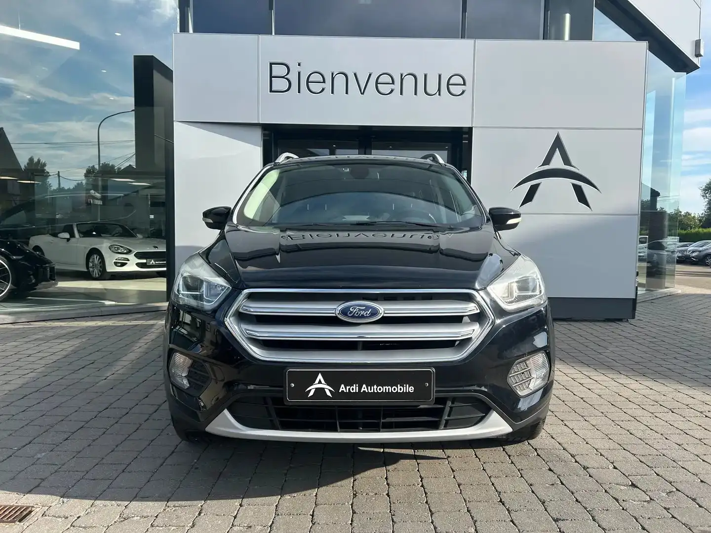 Ford Kuga 1.5 TDCi *CARPLAY*1ER PROPRIO*GARANTIE 12 MOIS* Zwart - 2