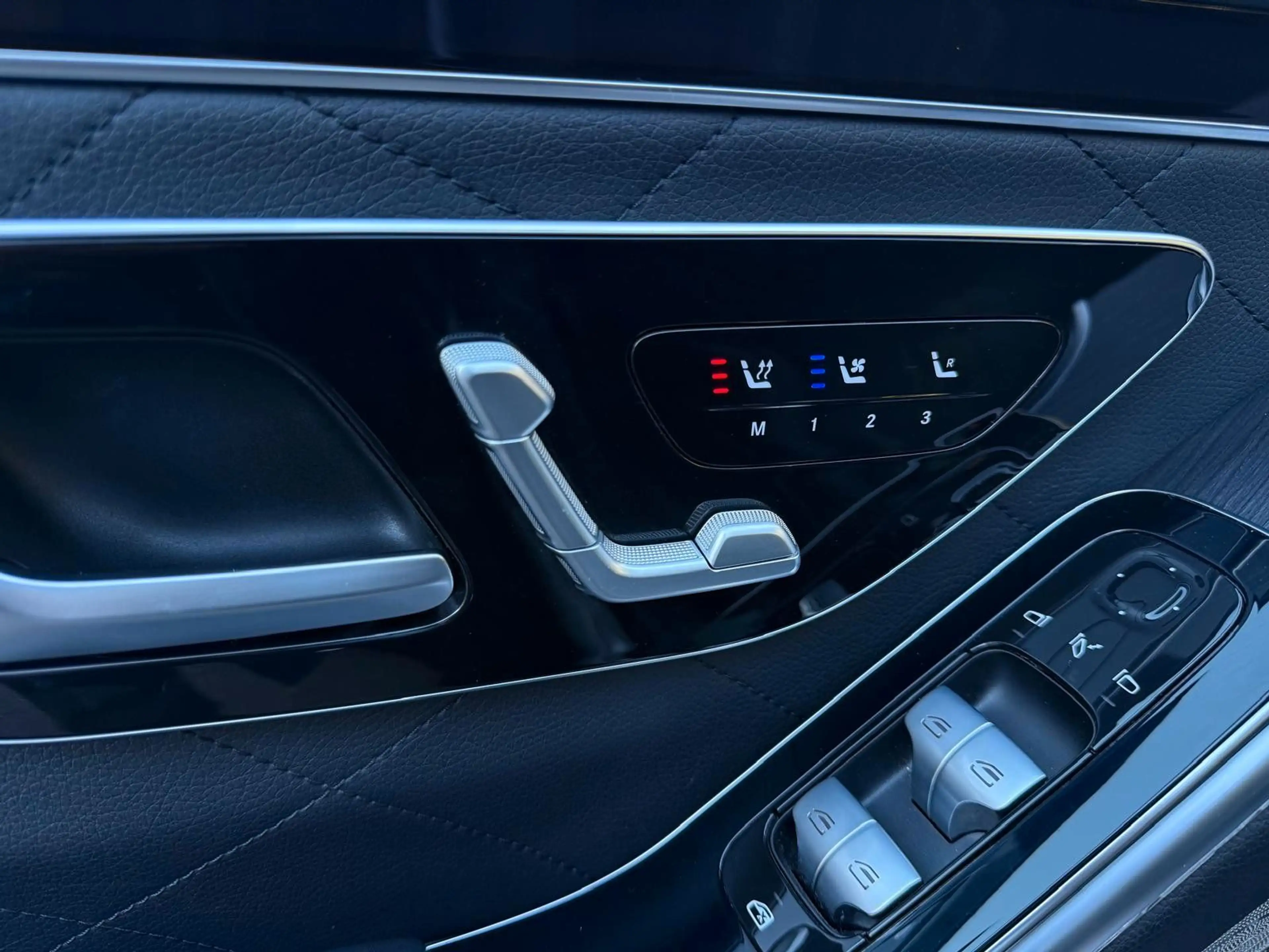 Mercedes-Benz S 400 d 4Matic L * BURMESTER * JUNGE STERNE * — photo 14