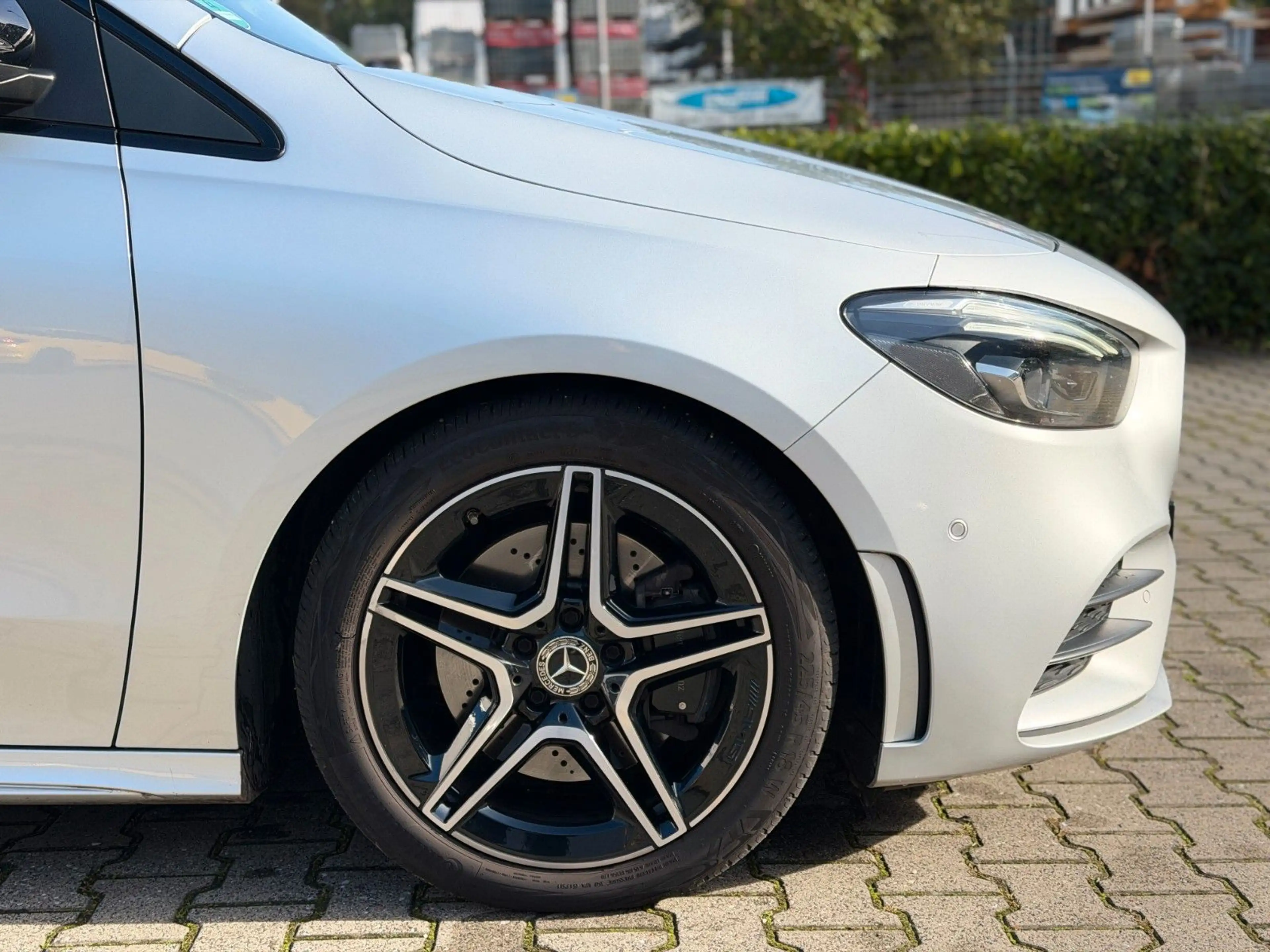 Mercedes-Benz B 220 4Matic Amg Line*360°*Distronic+*LED*MBUX* — photo 7