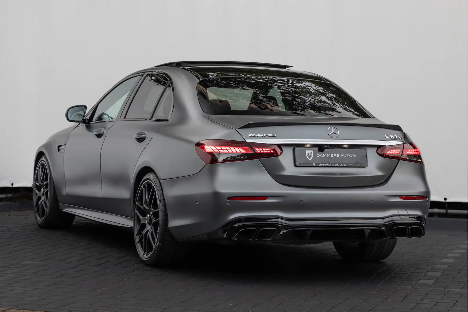 Mercedes-Benz E 63 AMG S 4MATIC+ 612pk Pano Burmester 20''  AMG Track Pac Grijs - 2