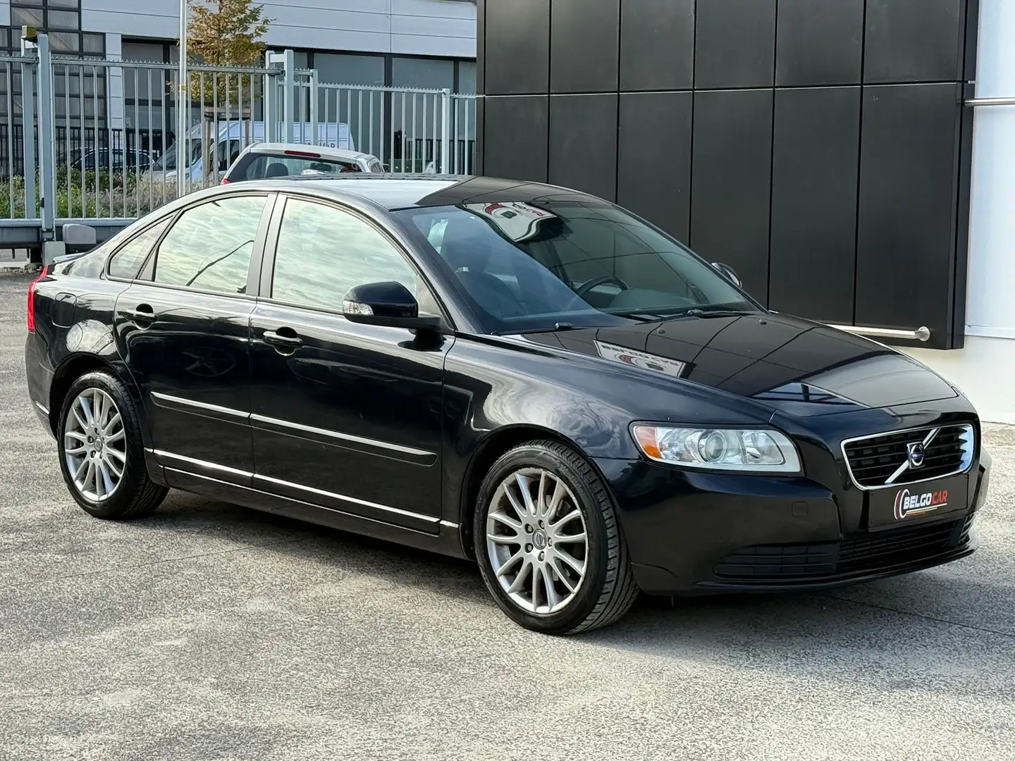 Volvo S40 1.6 DIESEL - AIRCO - CONTRÔLE TECHNIQUE OK Noir - 1