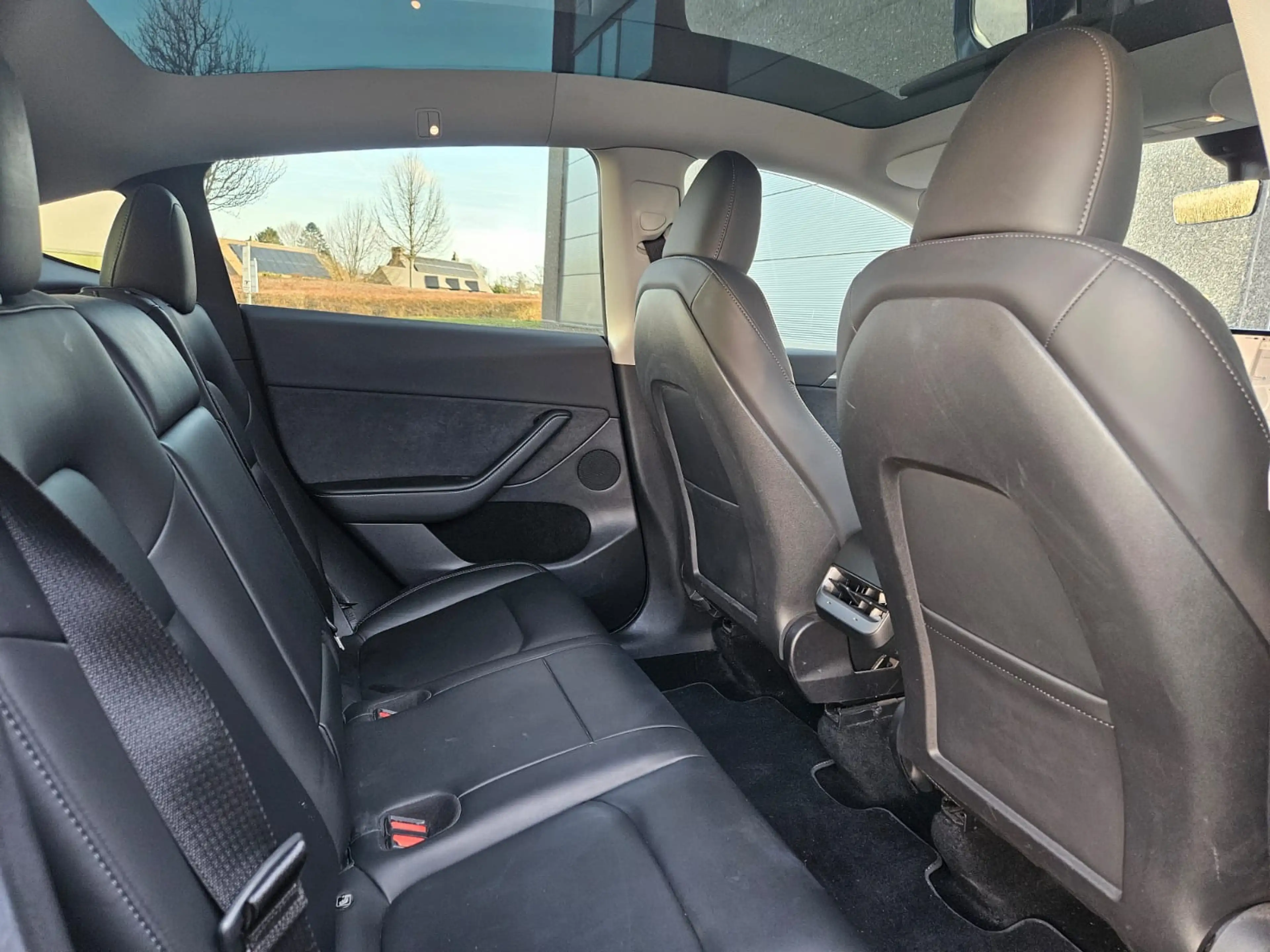 Tesla Model Y *** Long Range - 1 Owner - 514 Hp - BTW/TVA *** — photo 12