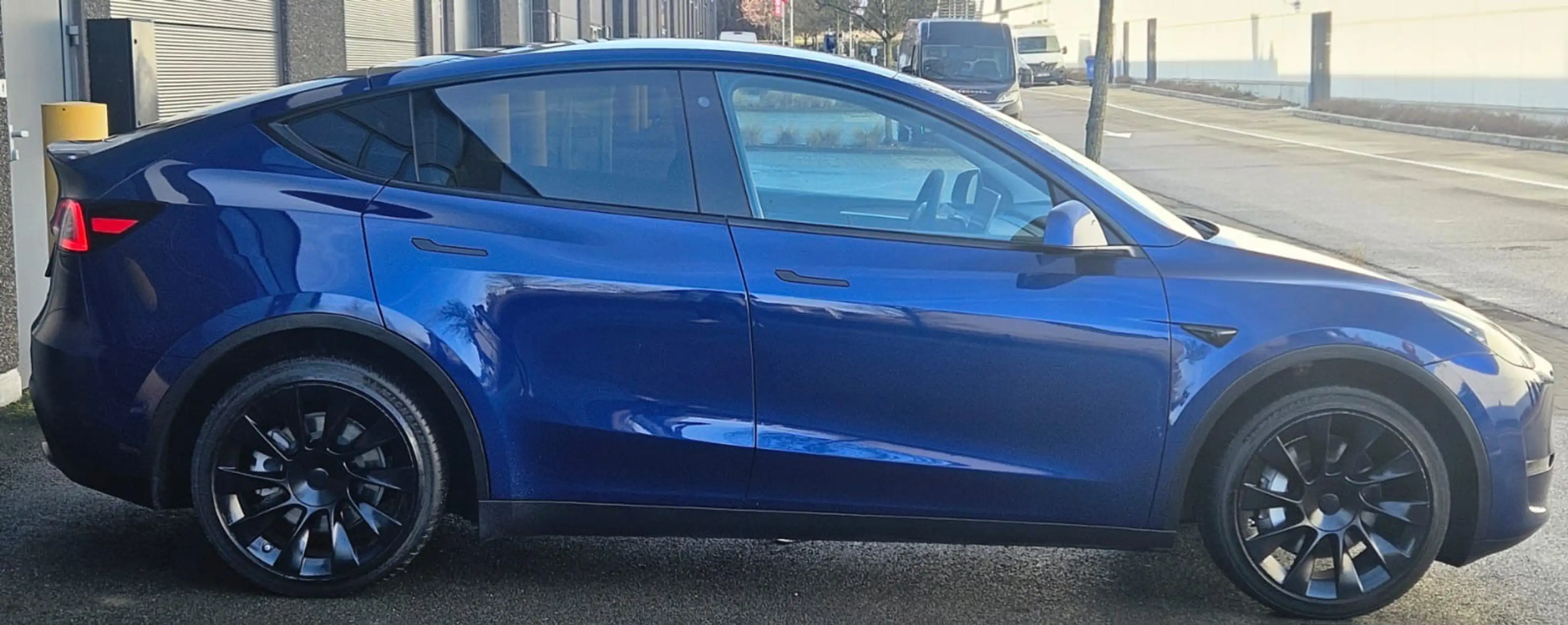 Tesla Model Y *** Long Range - 1 Owner - 514 Hp - BTW/TVA *** — photo 9