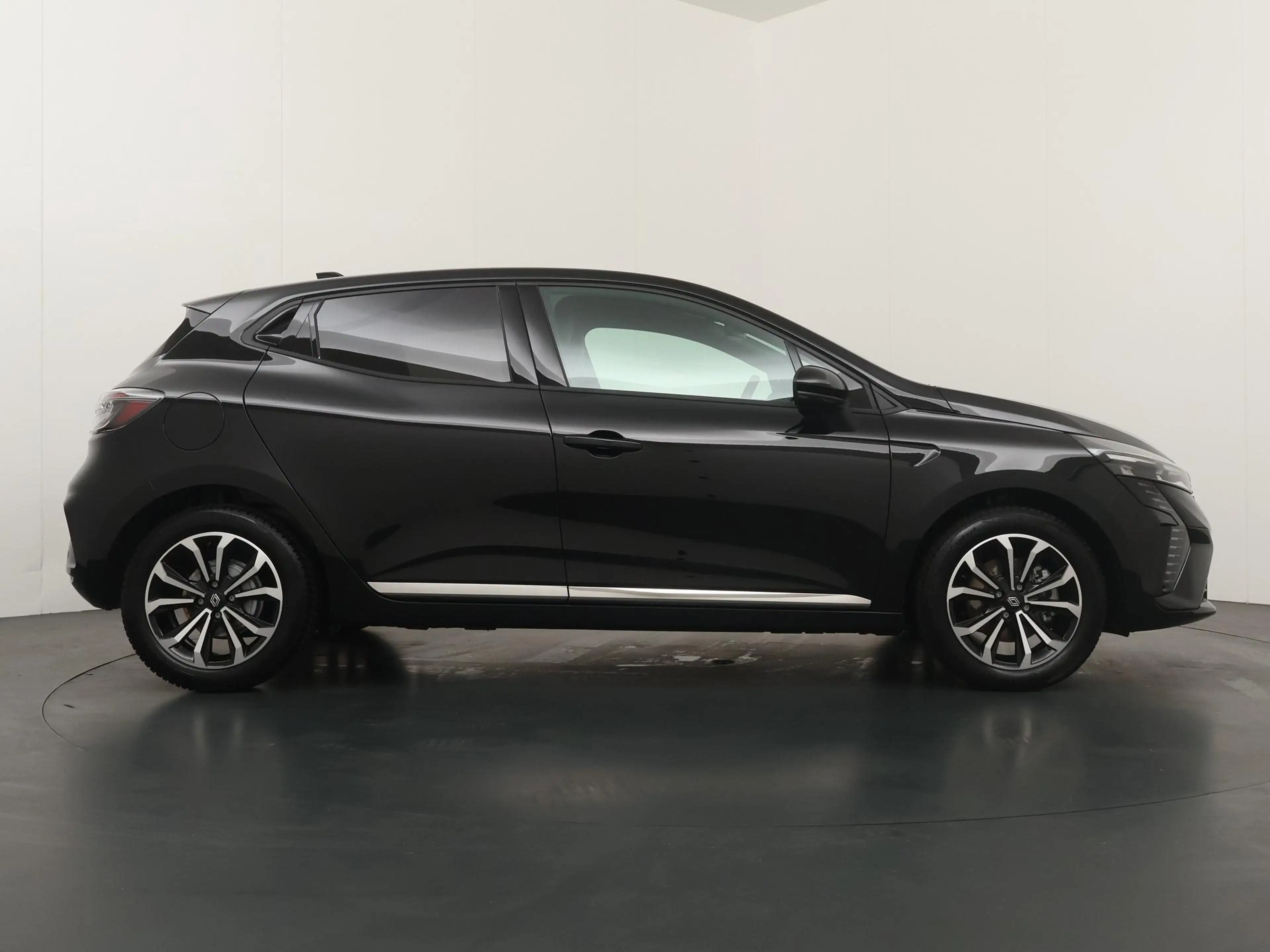 Renault Clio techno full hybrid E-Tech 145 | Groot Navigatie | — photo 10