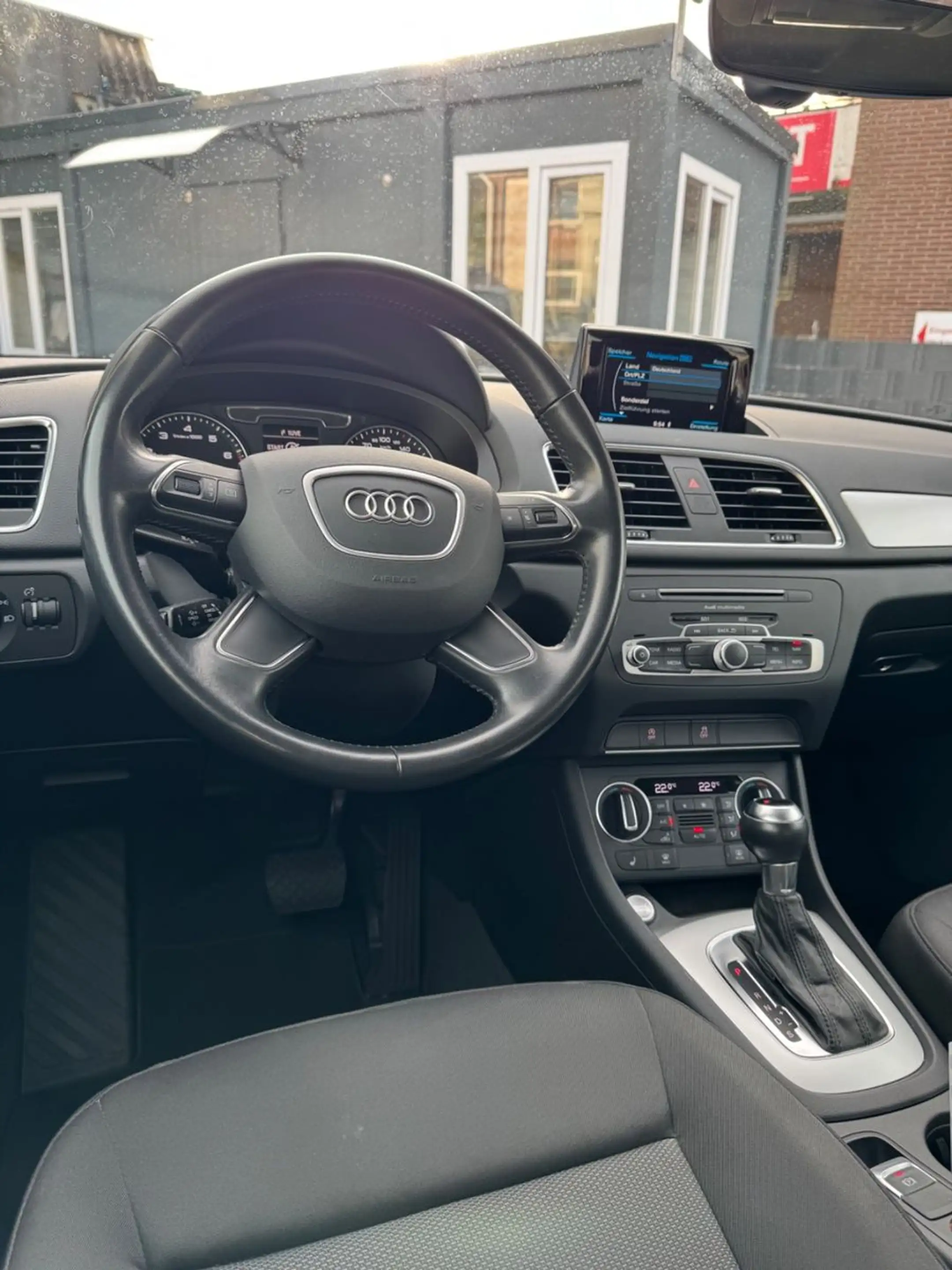 Audi Q3 Sport 1.4 TFSI  AUT+ALU+NAV+PDC+LED+SHZ+ALLW+ — photo 10