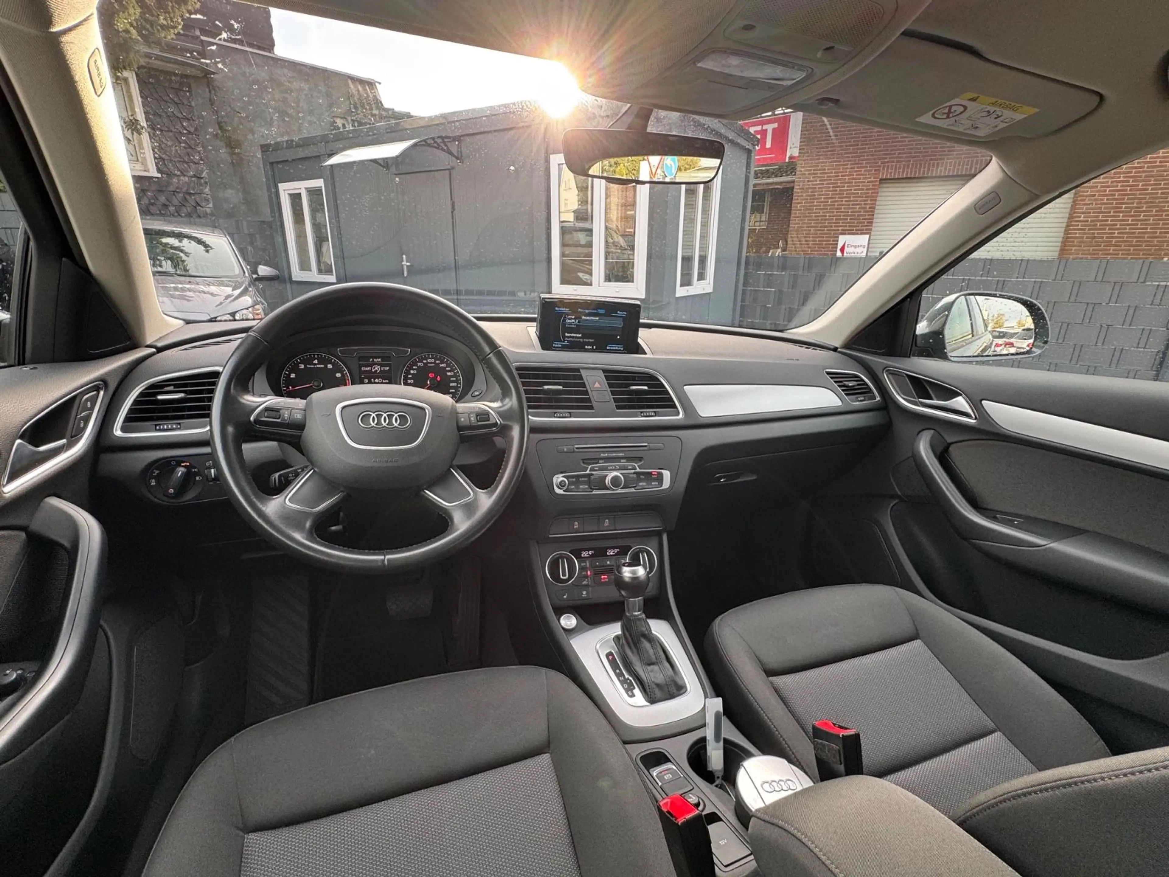 Audi Q3 Sport 1.4 TFSI  AUT+ALU+NAV+PDC+LED+SHZ+ALLW+ — photo 11