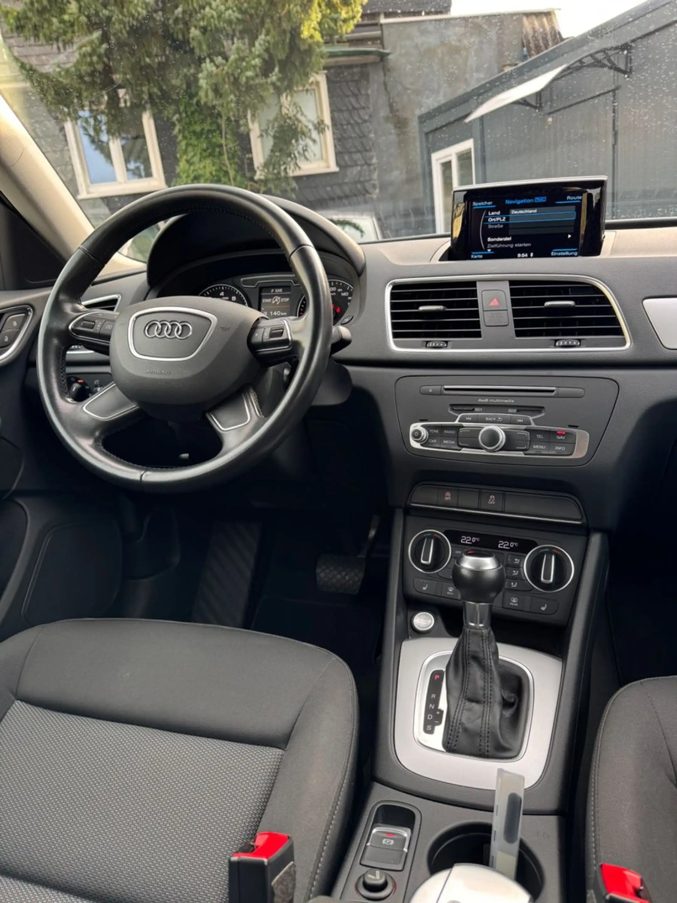 Audi Q3 Sport 1.4 TFSI  AUT+ALU+NAV+PDC+LED+SHZ+ALLW+ — photo 13