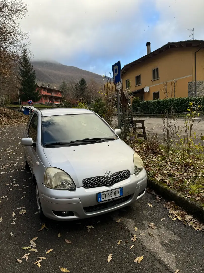 Toyota Yaris 3p 1.0 - 1