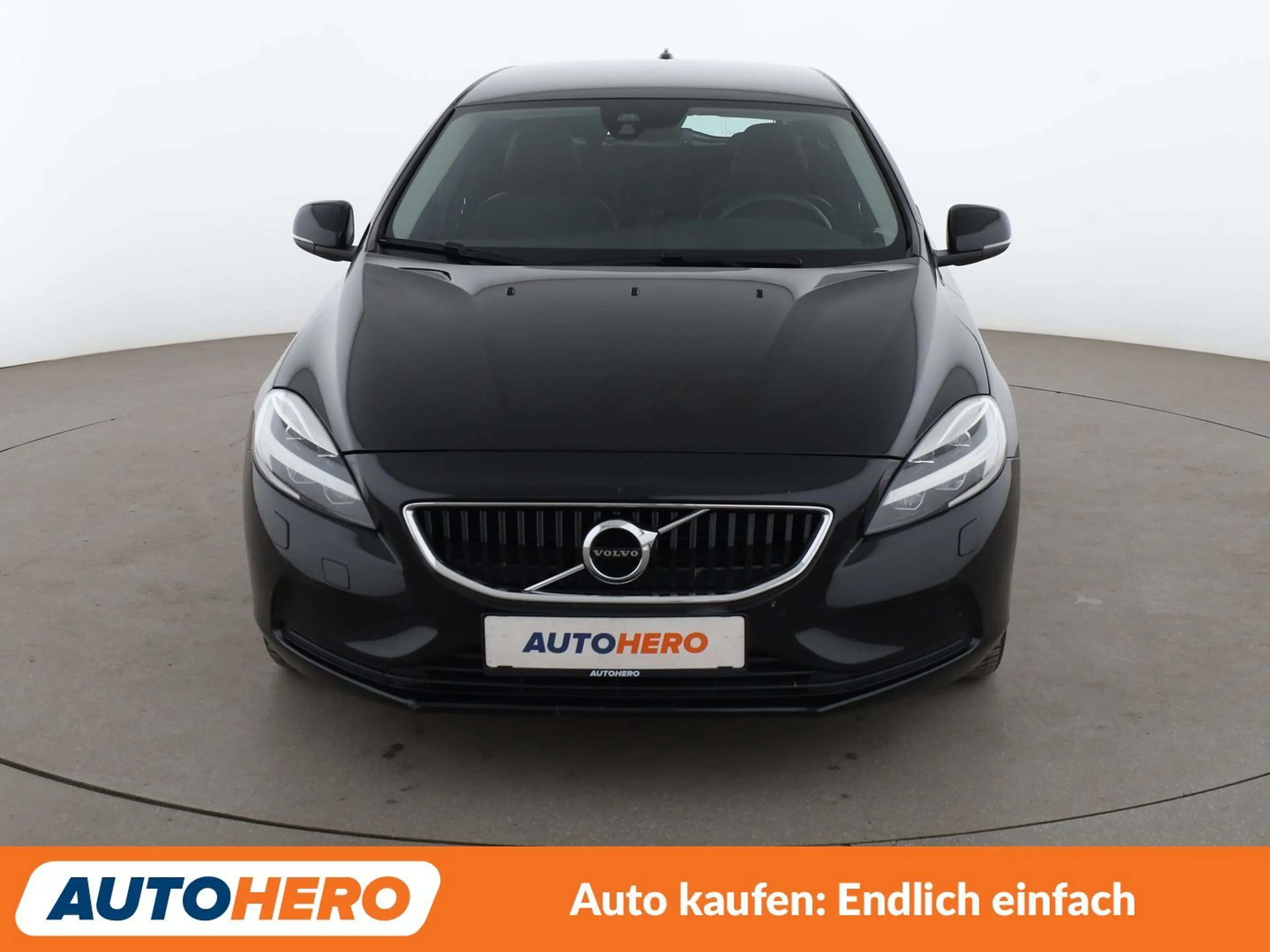 Volvo V40 2.0 T2 Momentum *NAVI*LED*TEMPO*PDC*SHZ* — photo 9