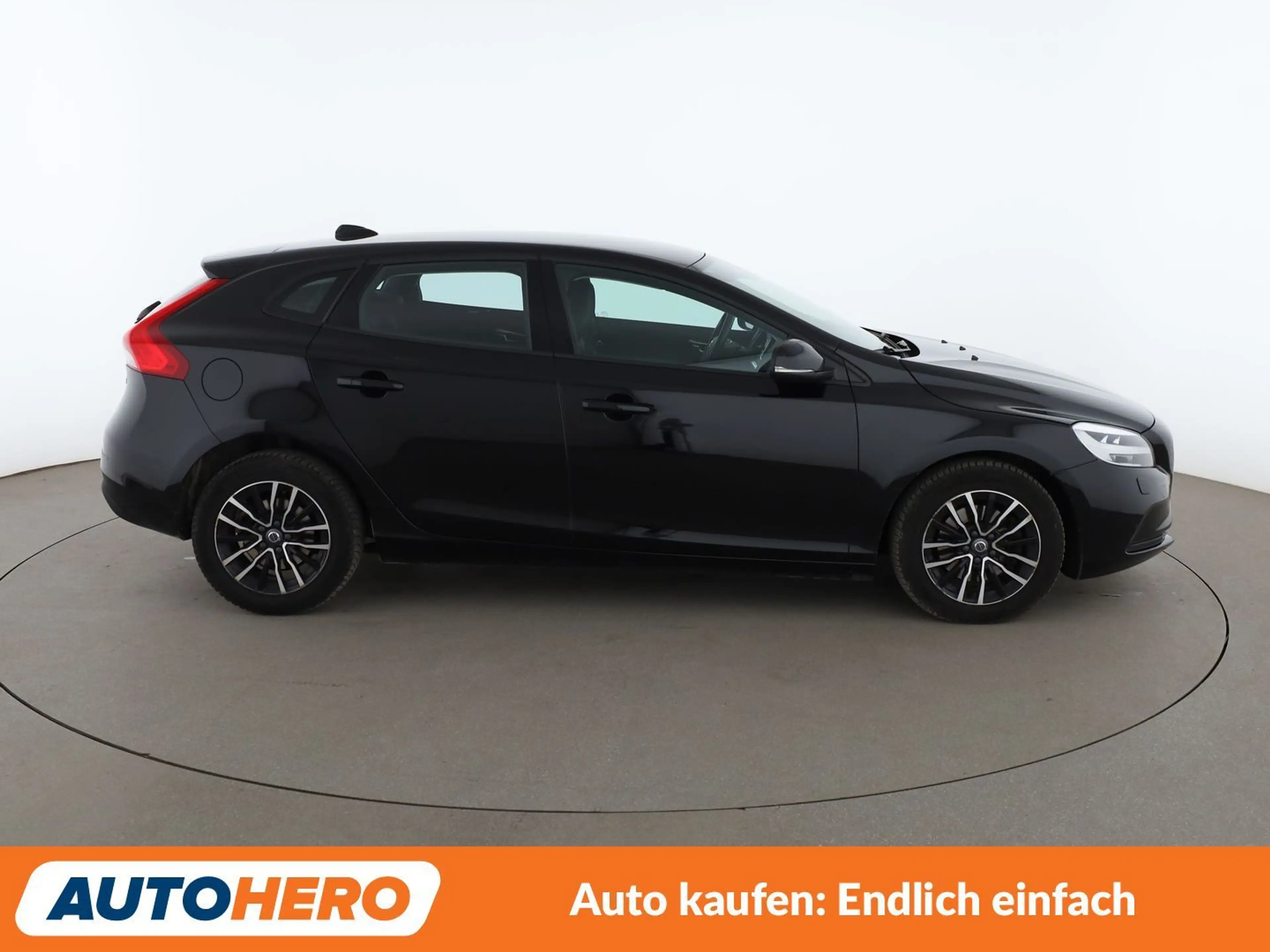 Volvo V40 2.0 T2 Momentum *NAVI*LED*TEMPO*PDC*SHZ* — photo 7