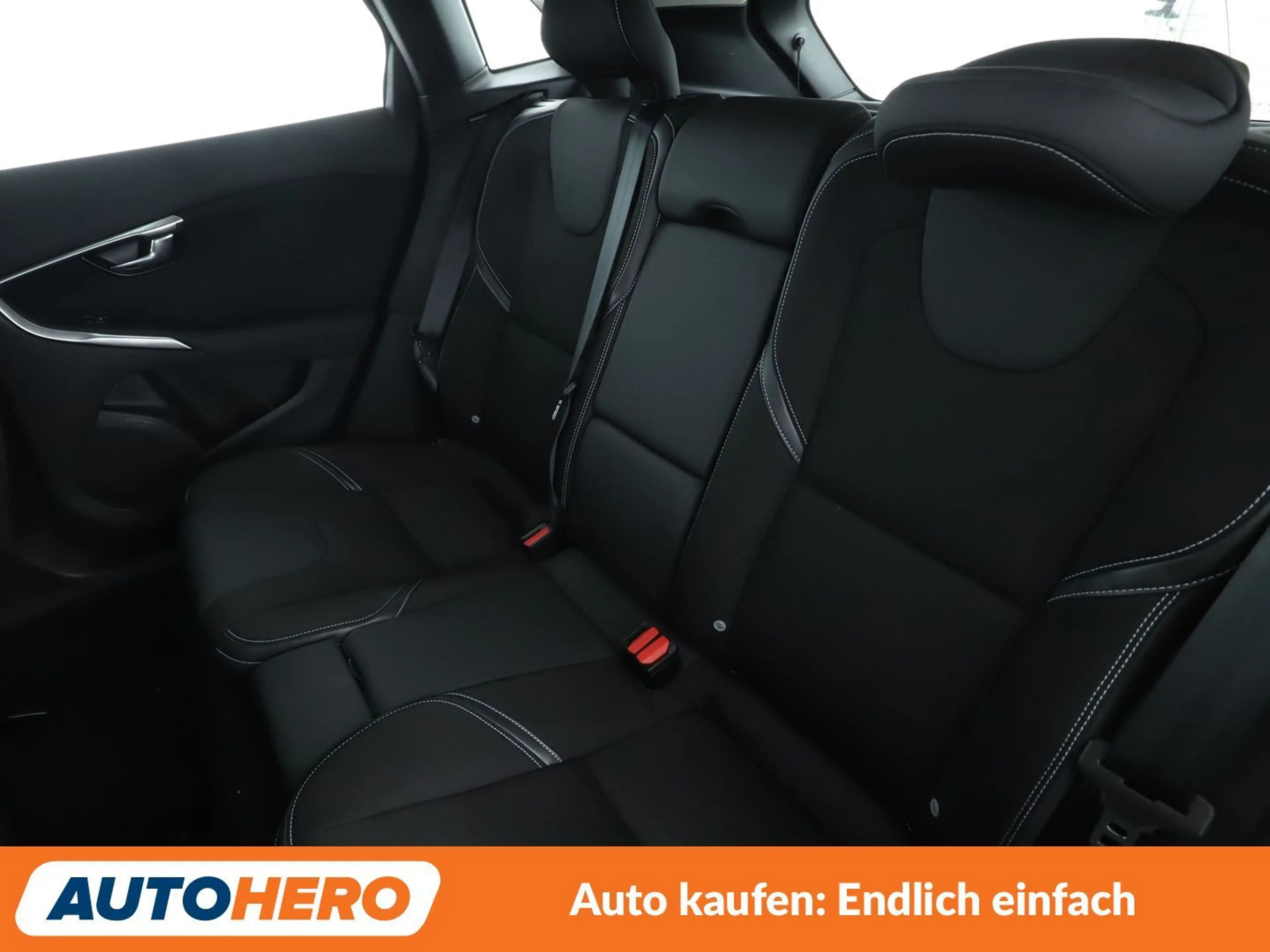 Volvo V40 2.0 T2 Momentum *NAVI*LED*TEMPO*PDC*SHZ* — photo 14