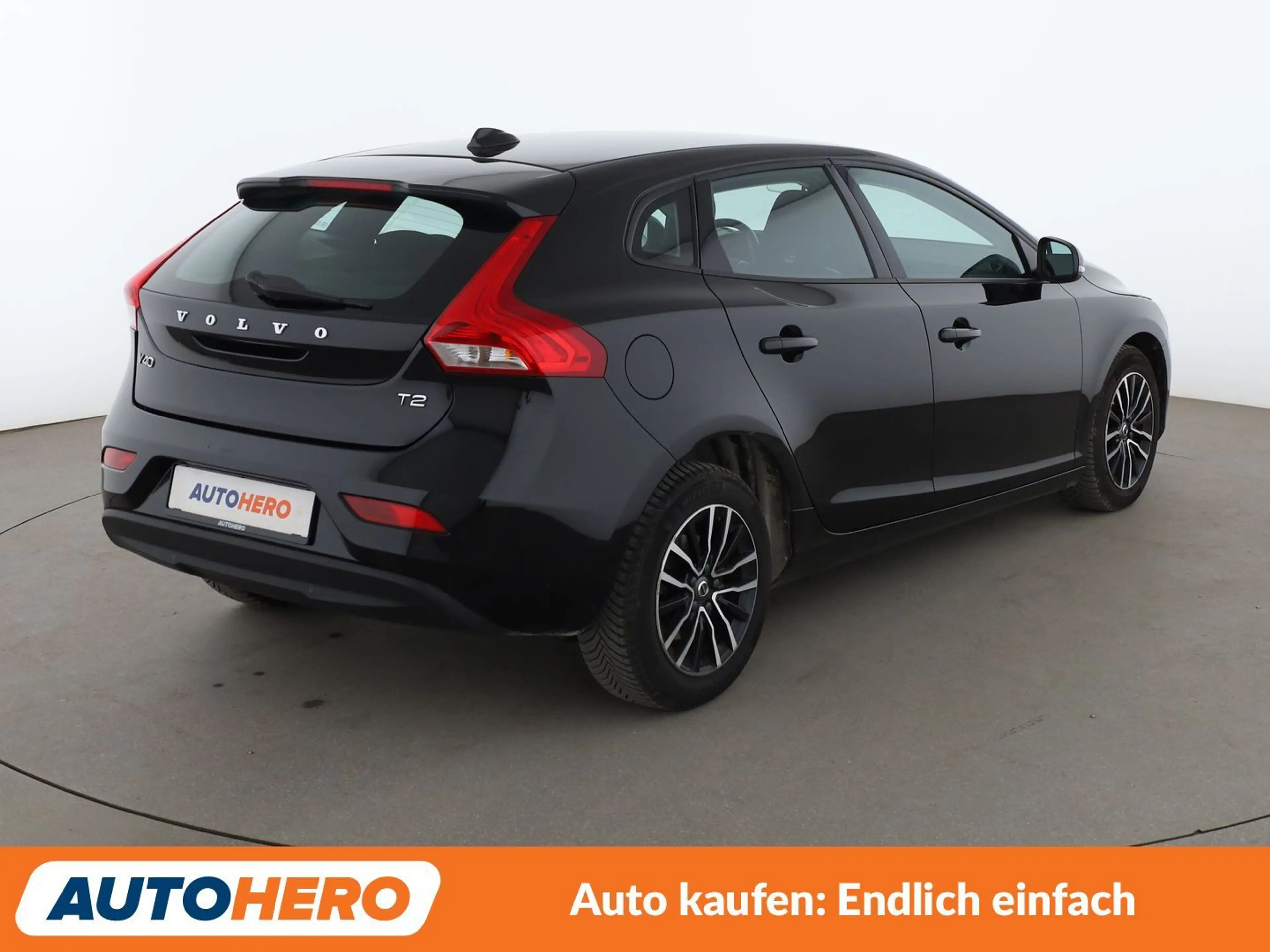 Volvo V40 2.0 T2 Momentum *NAVI*LED*TEMPO*PDC*SHZ* — photo 6