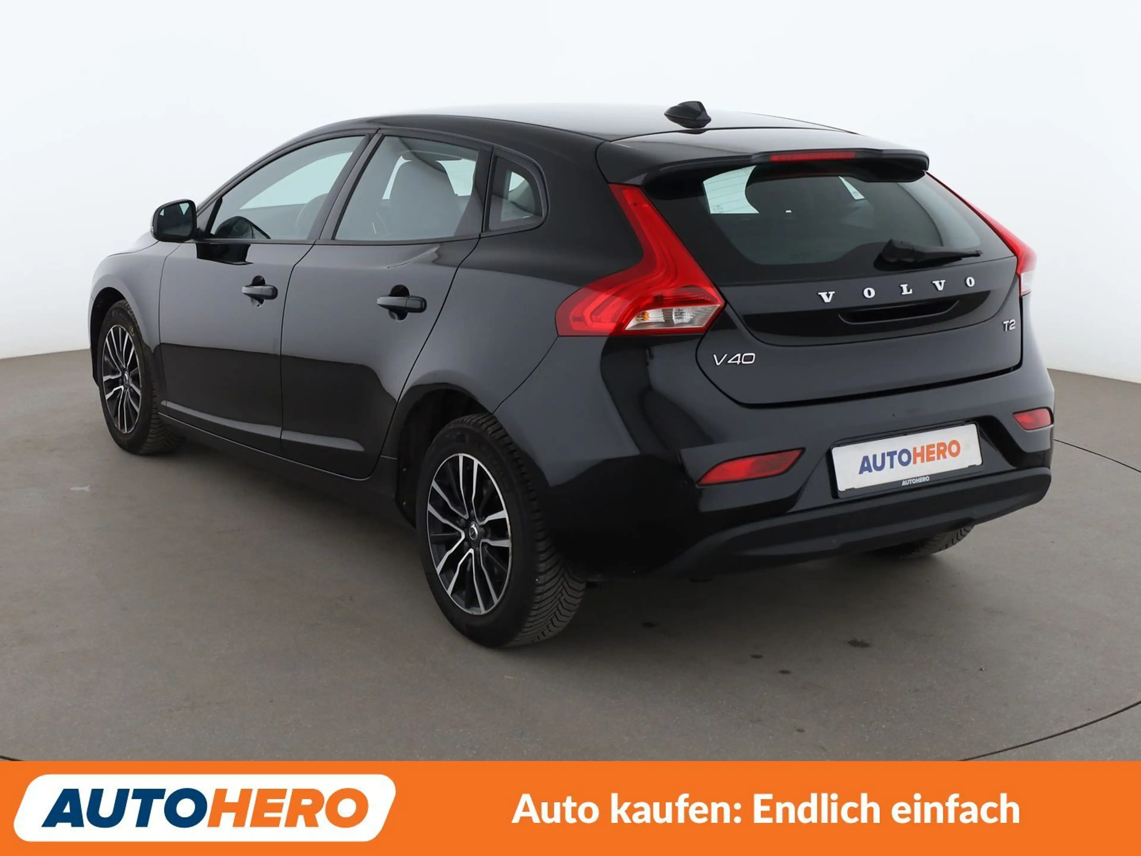 Volvo V40 2.0 T2 Momentum *NAVI*LED*TEMPO*PDC*SHZ* — photo 4