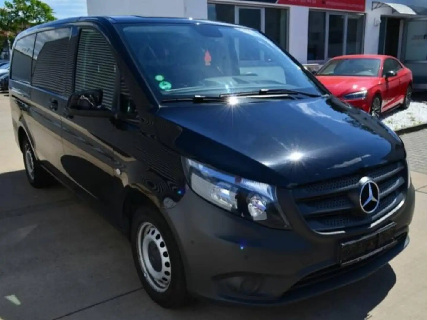 Mercedes-Benz Vito Vito Tourer Pro 116 CDI extralang 4x4 Aut. Tourer Pro Schwarz - 1