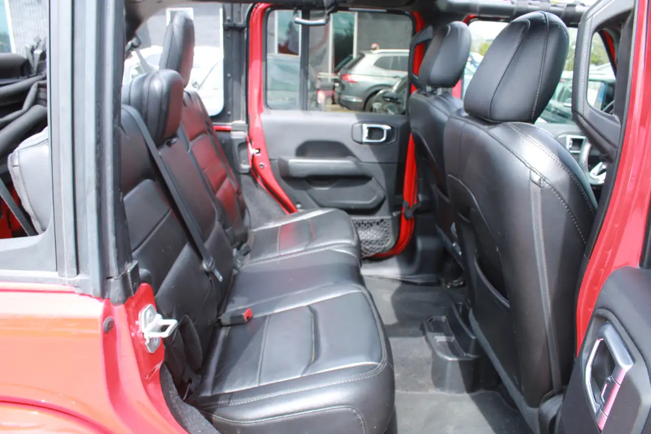 Jeep Wrangler снимка Jeep Wrangler