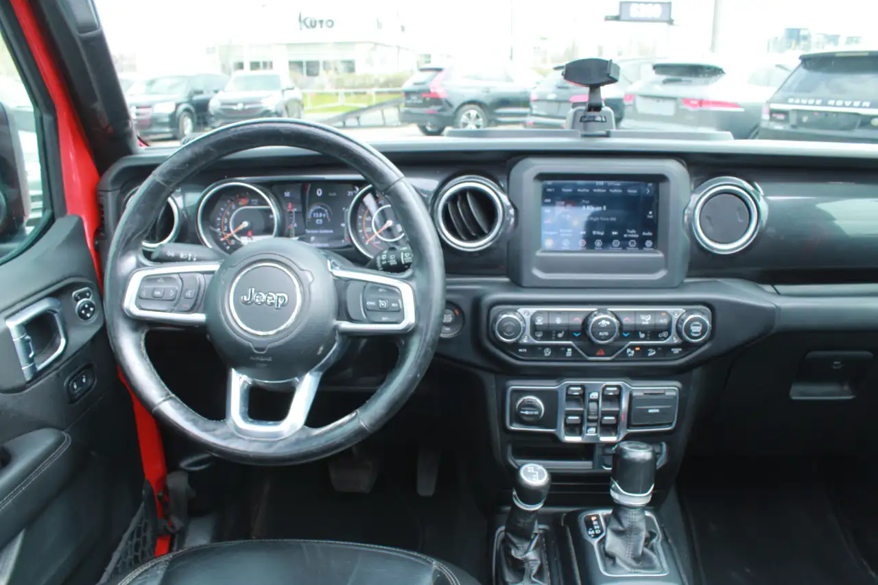 Jeep Wrangler снимка Jeep Wrangler