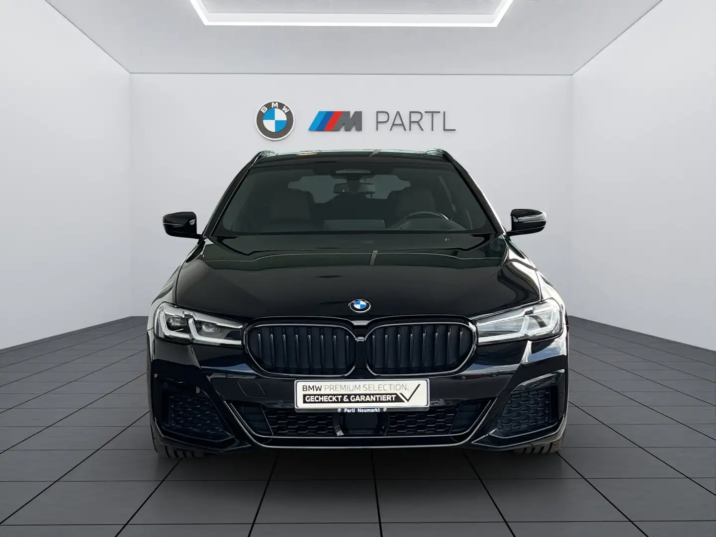 BMW 540 d xDrive Touring M-Sport ACC RFK AHK H/K Pano Zwart - 2
