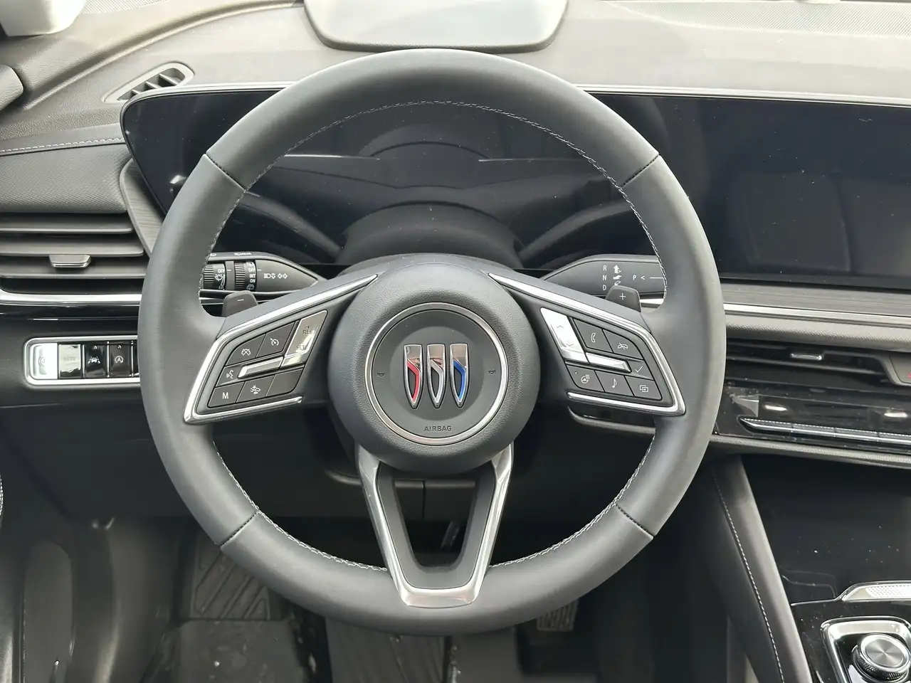 Buick Envision fotografie Buick Envision