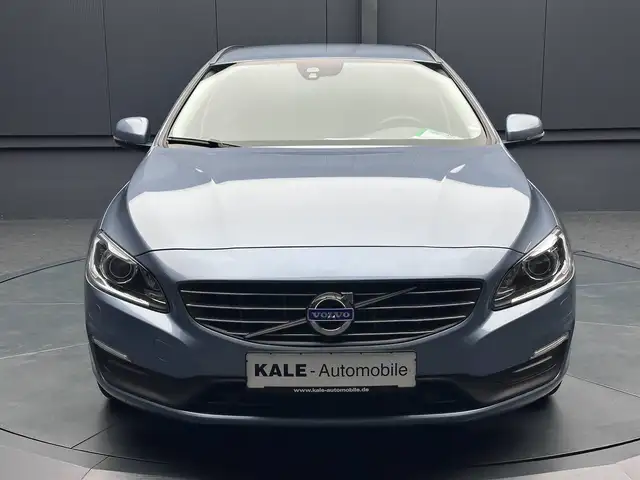 Volvo V60 view 8