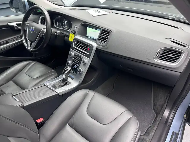 Volvo V60 view 11