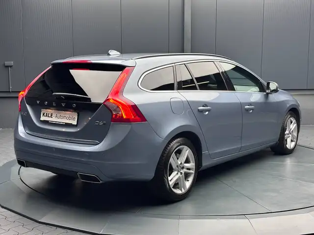 Volvo V60 view 5