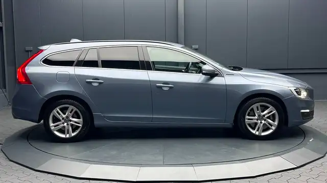 Volvo V60 view 6