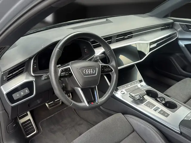 Audi A6 view 14