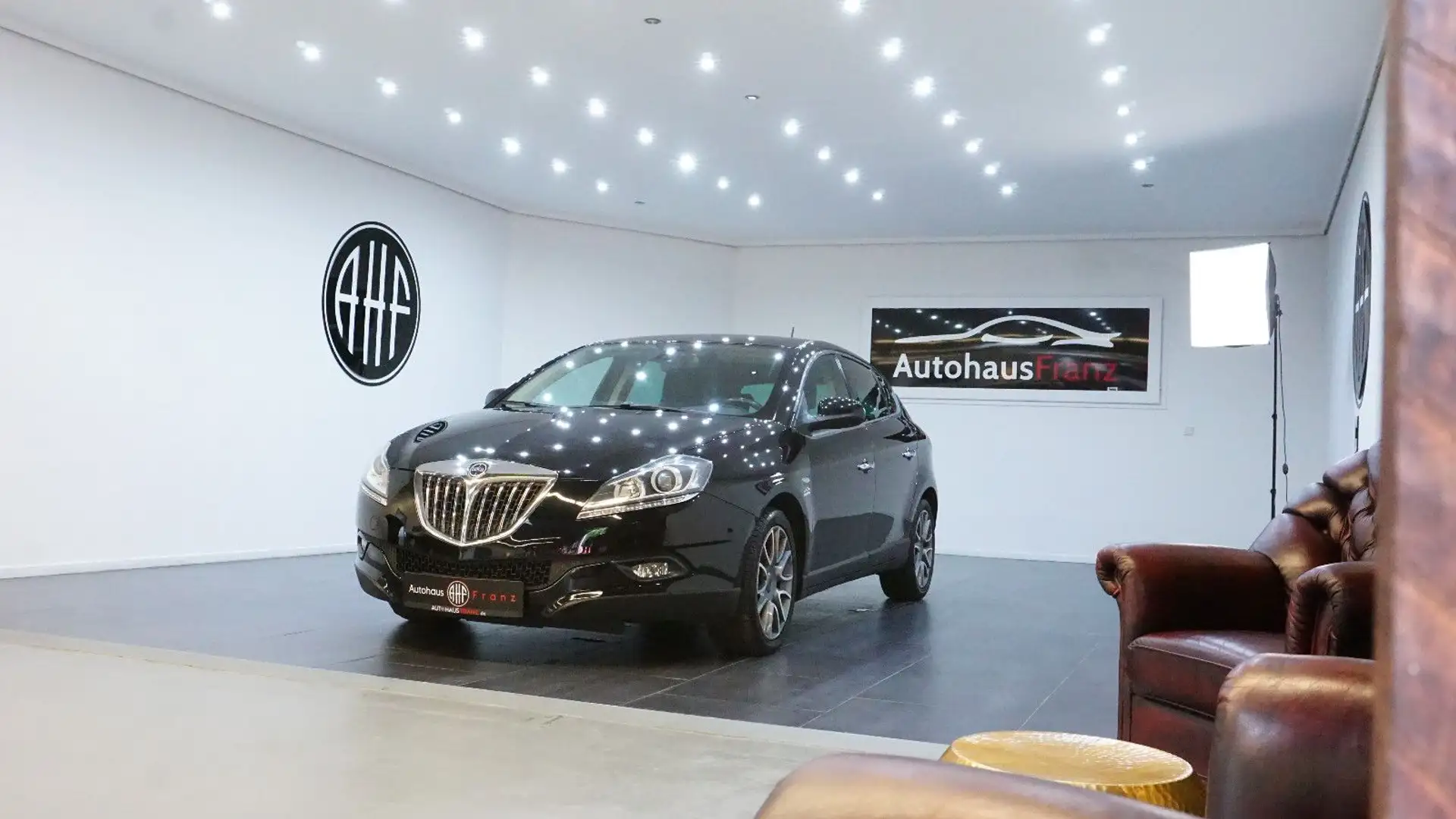 Lancia Delta Oro*PDC*SHZ*Spurhalt.*08/26 TÜV Noir - 1