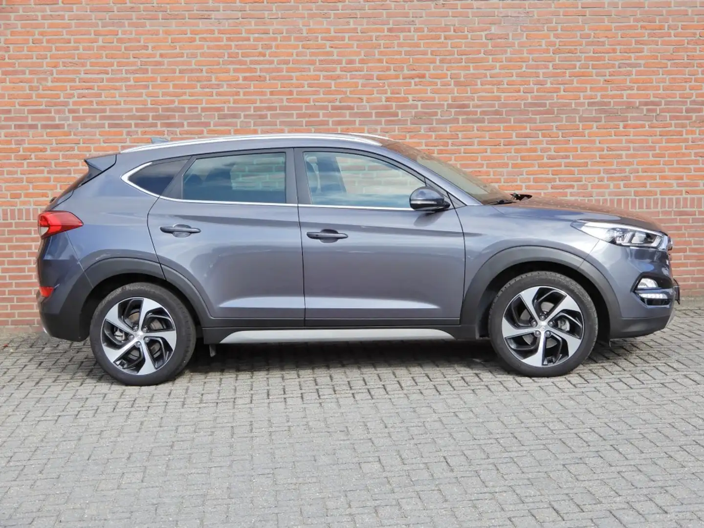 Hyundai TUCSON 1.6 T-GDI PREMIUM Gris - 2