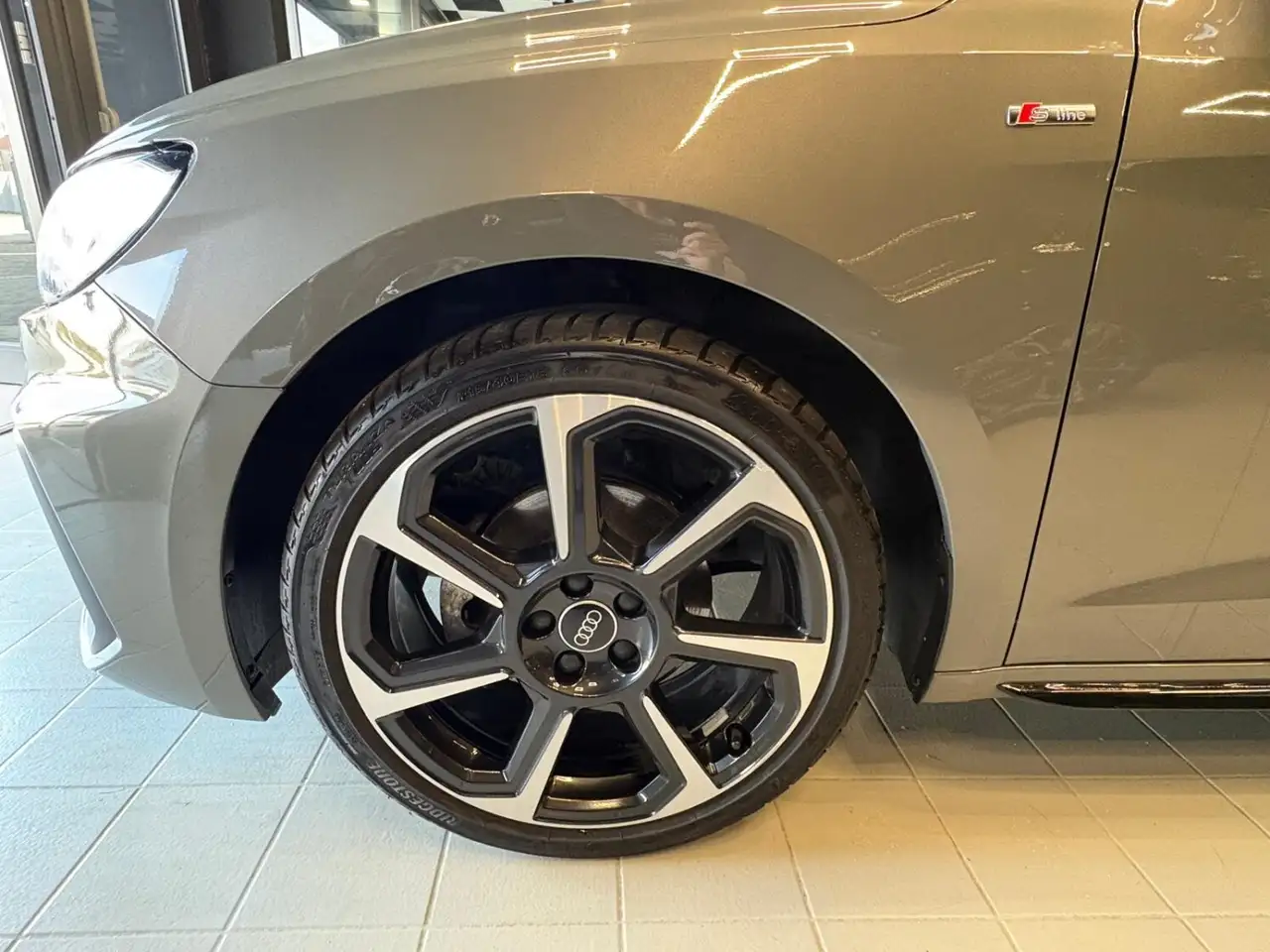 Audi A1 SPB 30 TFSI S tronic Identity Black, миниатюра 4