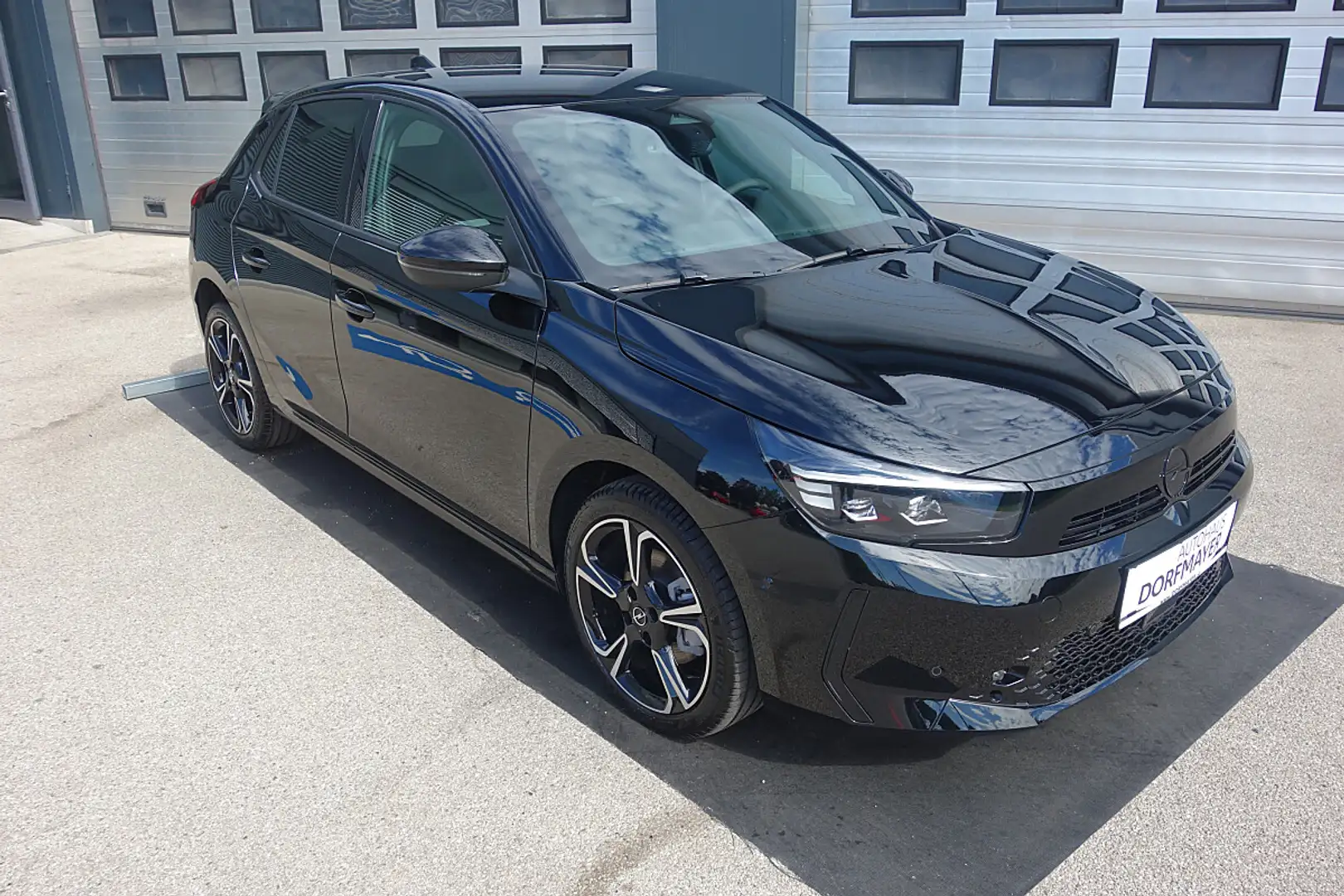 Opel Corsa 1,2 Direct Injection Turbo MHEV GS Aut. Schwarz - 1
