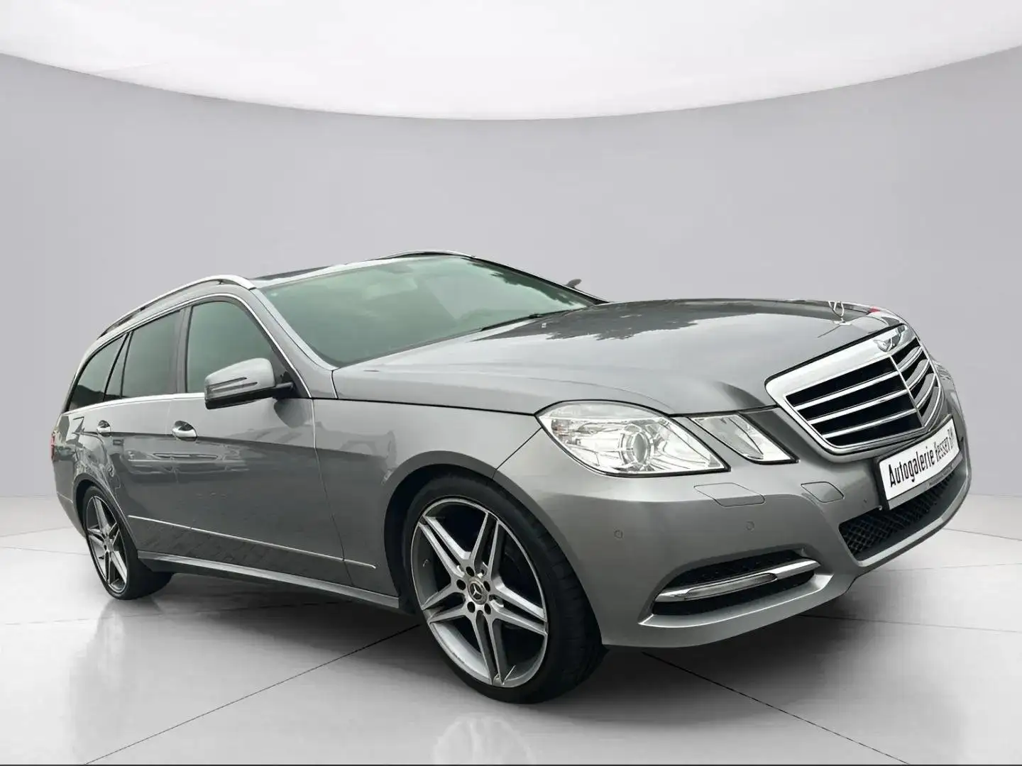 Mercedes-Benz E 200 E 200 CDI BlueEfficiency*T*Navi*HU/AU Neu*Temp.* Grau - 1
