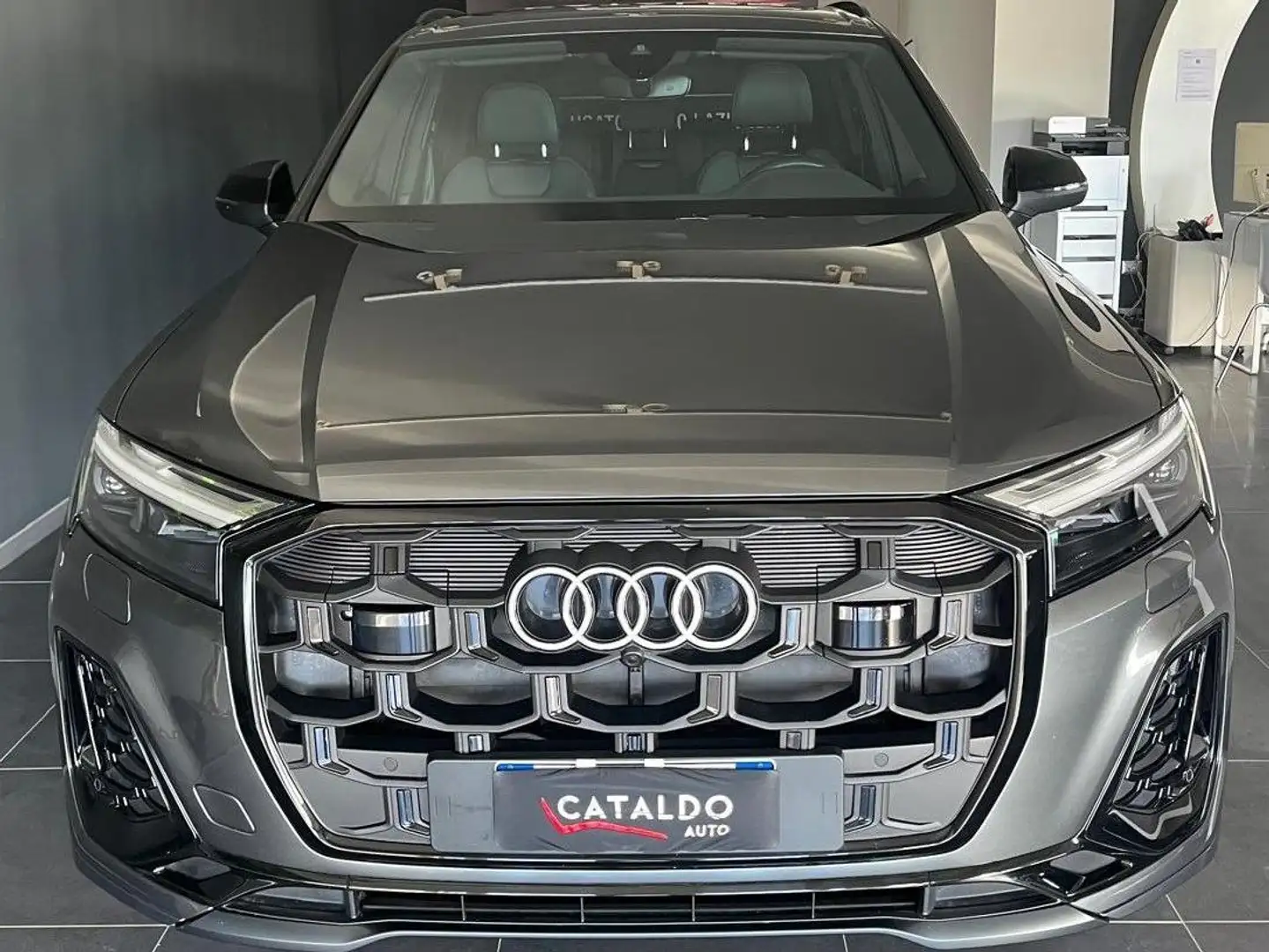 Audi Q7 Q7 II 2024 3.0 tdi mhev Sline ed qu 286cv tip 7p. Gris - 1