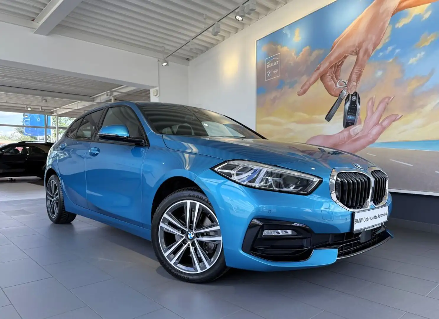 BMW 118 i Aut. Sport Line LED+HIFI+SPUR+KOMF+TEMP+DAB Blau - 2