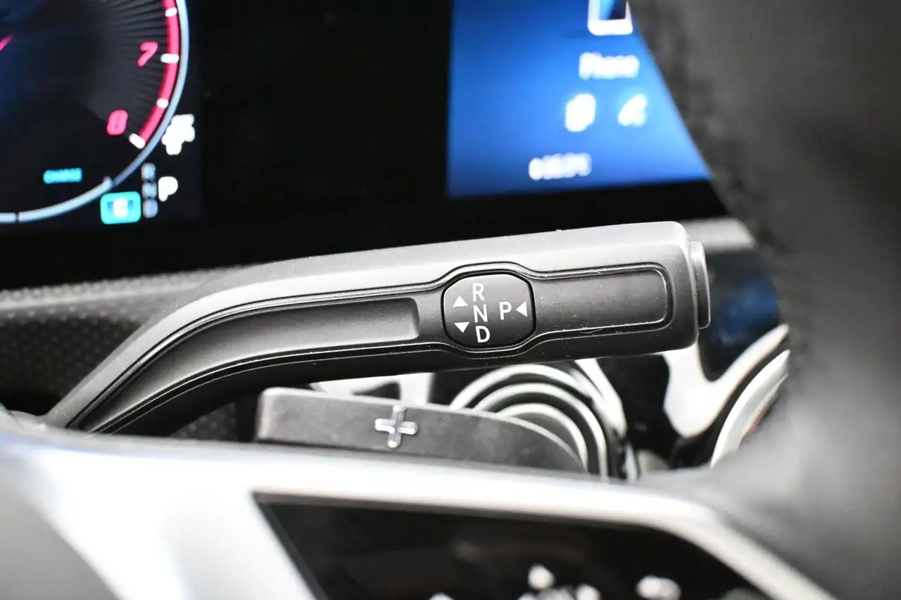Mercedes-Benz CLA photo Mercedes-Benz CLA