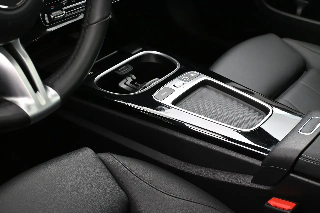 Mercedes-Benz CLA photo Mercedes-Benz CLA