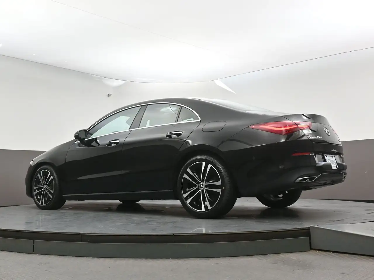 Mercedes-Benz CLA photo Mercedes-Benz CLA